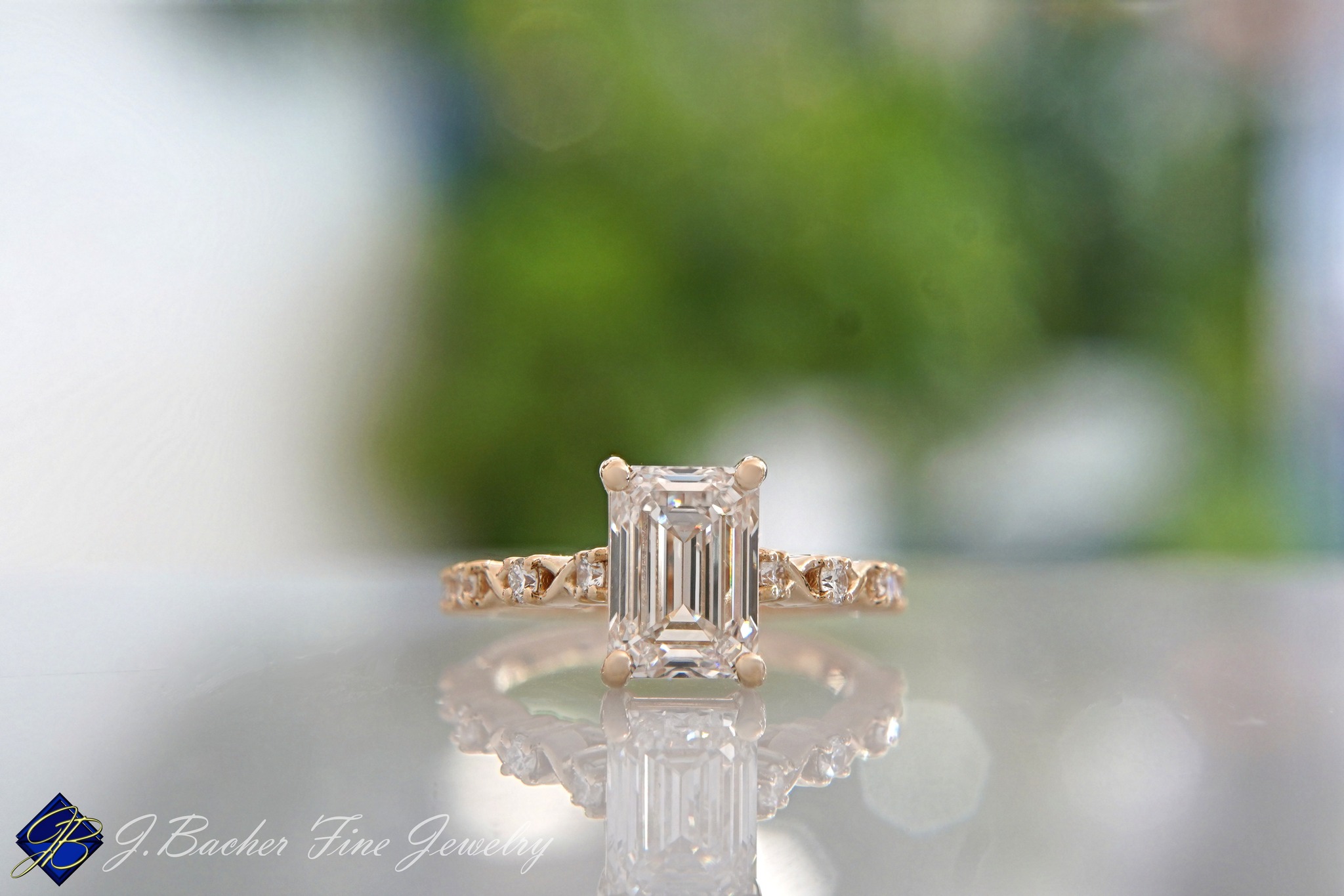 ๐๐ Congratulations, Ross & Ellie!
Ross proposed in the heart of Central Park, New York, making the moment as timeless as the ring itself. He thoughtfully custom-designed this yellow gold beauty, featuring an emerald-cut diamond center and a patterned, diamond-accented shank, curated with Ellie in mind every step of the way.
Weโre honored to have been part of such a meaningful proposal and wish you both a lifetime of love, joy, and unforgettable moments together! โจ