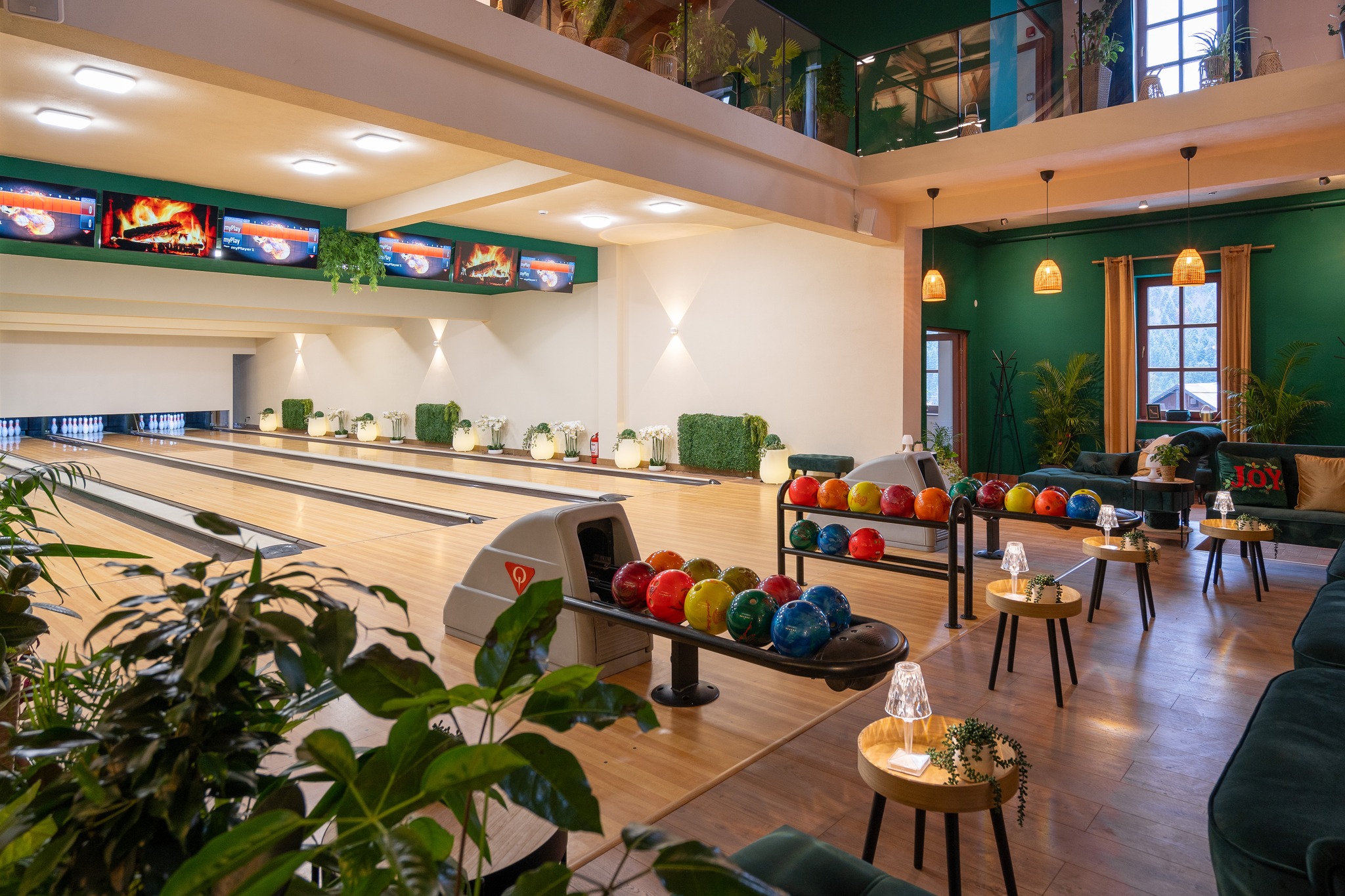 Egy gurítás, egy nevetés, egy új emlék.
Mi csak a helyet adjuk – a jó hangula#forestlodgehangulat .
.
➡️ #CsapatbanJobb #BowlingÉlménnyel #ForestLodgeHangulat