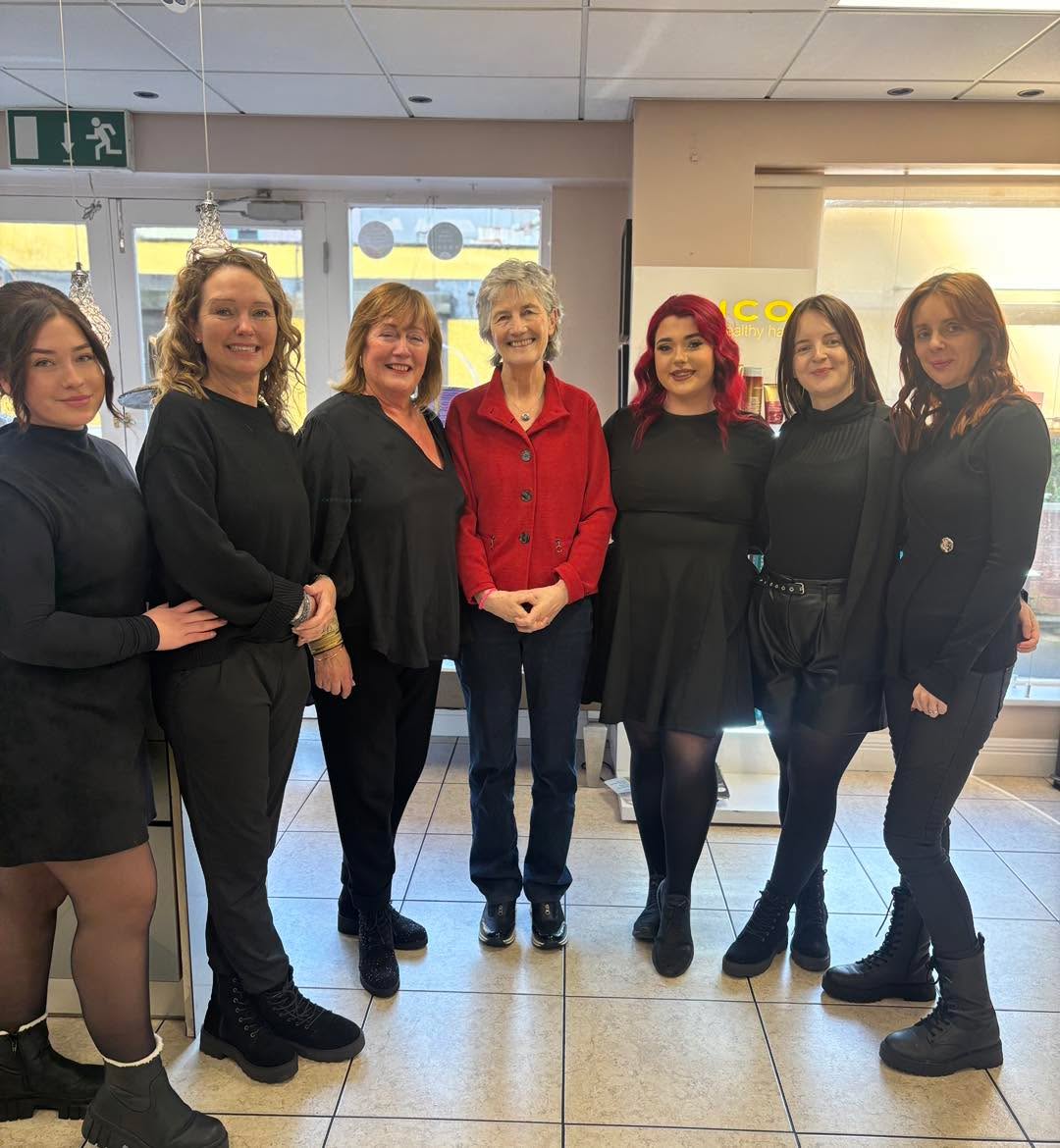 An incredible honour for our team ☘️
Welcoming President Catherine Connolly into our salon was such a privilege.
We’re grateful for the opportunity to meet her and share this special moment together.
Guímid gach rath ar Catherine le linn a téarma mar Uachtarán na hÉireann 🇮🇪☘️
#uachtaránnahéireann #ireland🇮🇪 #ireland #mariandineenshairstudio #mariandineens #mariandineenteam