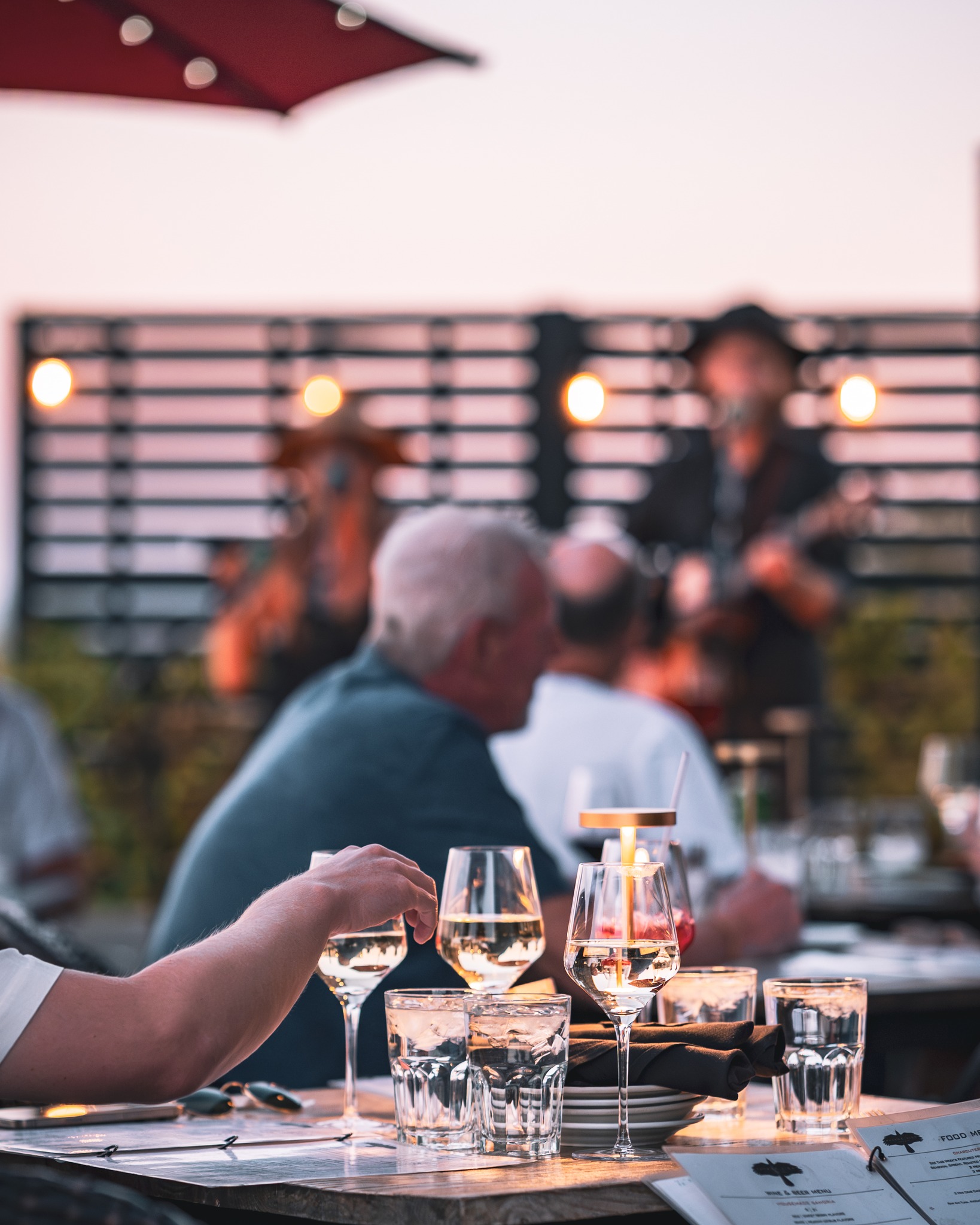 Sunsets on our patio: Wine in hand, music in the air, friends at the table. ✨
#RavensView #LiveMusic #WineBar #CaveCreek #CaveCreekLiveMusic #LiveMusicCaveCreek #Wine