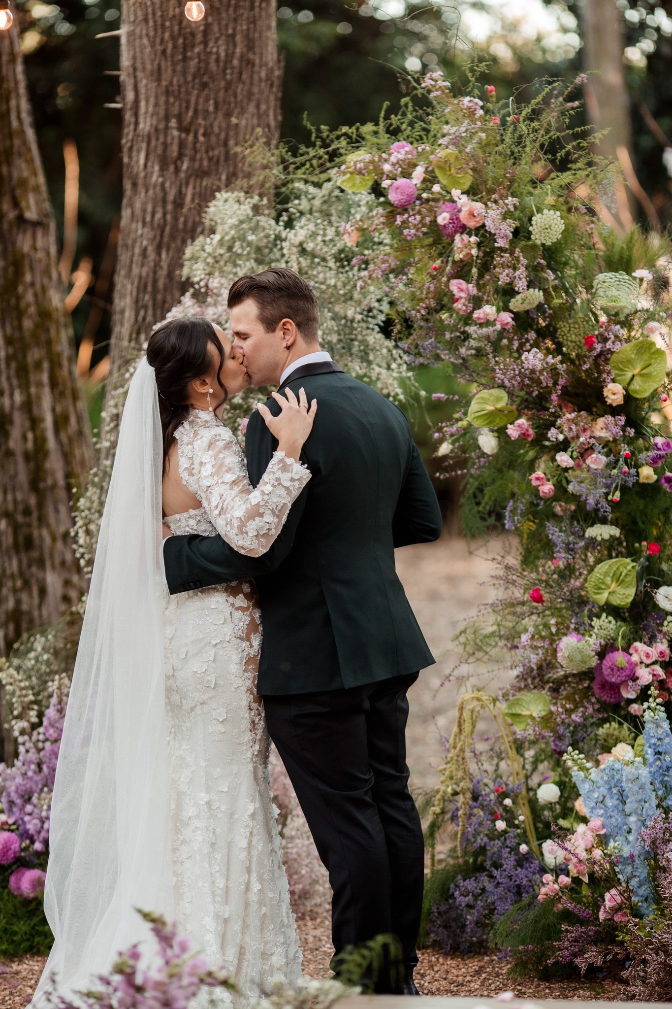 Your ceremony should feel intentional, not overwhelming. Designed to frame the moment, not compete with it and shaped entirely around your vision
@gabbinbar
@cloudcatcherstudio
#floraldesign #weddingflorist #toowoombaflorist #toowoombaweddingflorist #gabbinbarwedding #gabbinbar #queenslandwedding