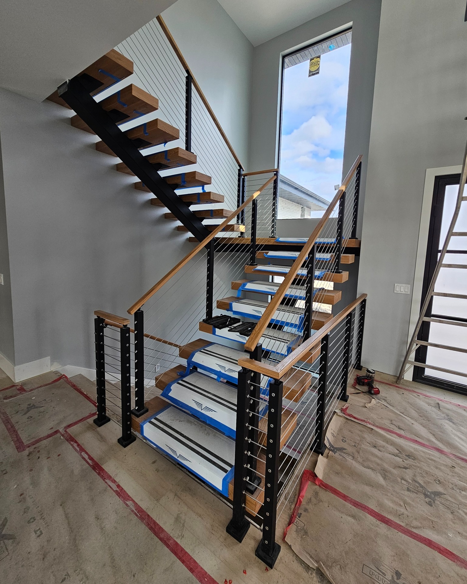 Here’s a behind-the-scenes look at the staircase from our last post. Always fun seeing the process!
#CableRail #ModernLiving #DesignDetails #HomeInspo #railings #metalworks #fabrication #metaldesign #steelworks #americaneaglewelding #design #modernsteel #custom #metalrailing #architecture #utahdesigner #homedecor #utahwelding