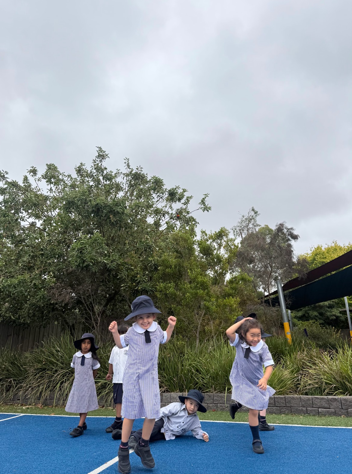 You won't believe what happened during first break this week! 🌈 Our curious prep students had a spontaneous learning moment when a flock of rainbow lorikeets landed on nearby tree. Eyes lit up as we talked about their vibrant colours, what they eat, and how they move. It was a beautiful reminder of God's amazing creation and the wonders He places all around us. These unexpected moments are what make learning so special! Thinking about Prep in 2027? Come along to our Prep Information night on the 11th of March. Tours will begin at 6.30pm. Book your attendance online via our website.