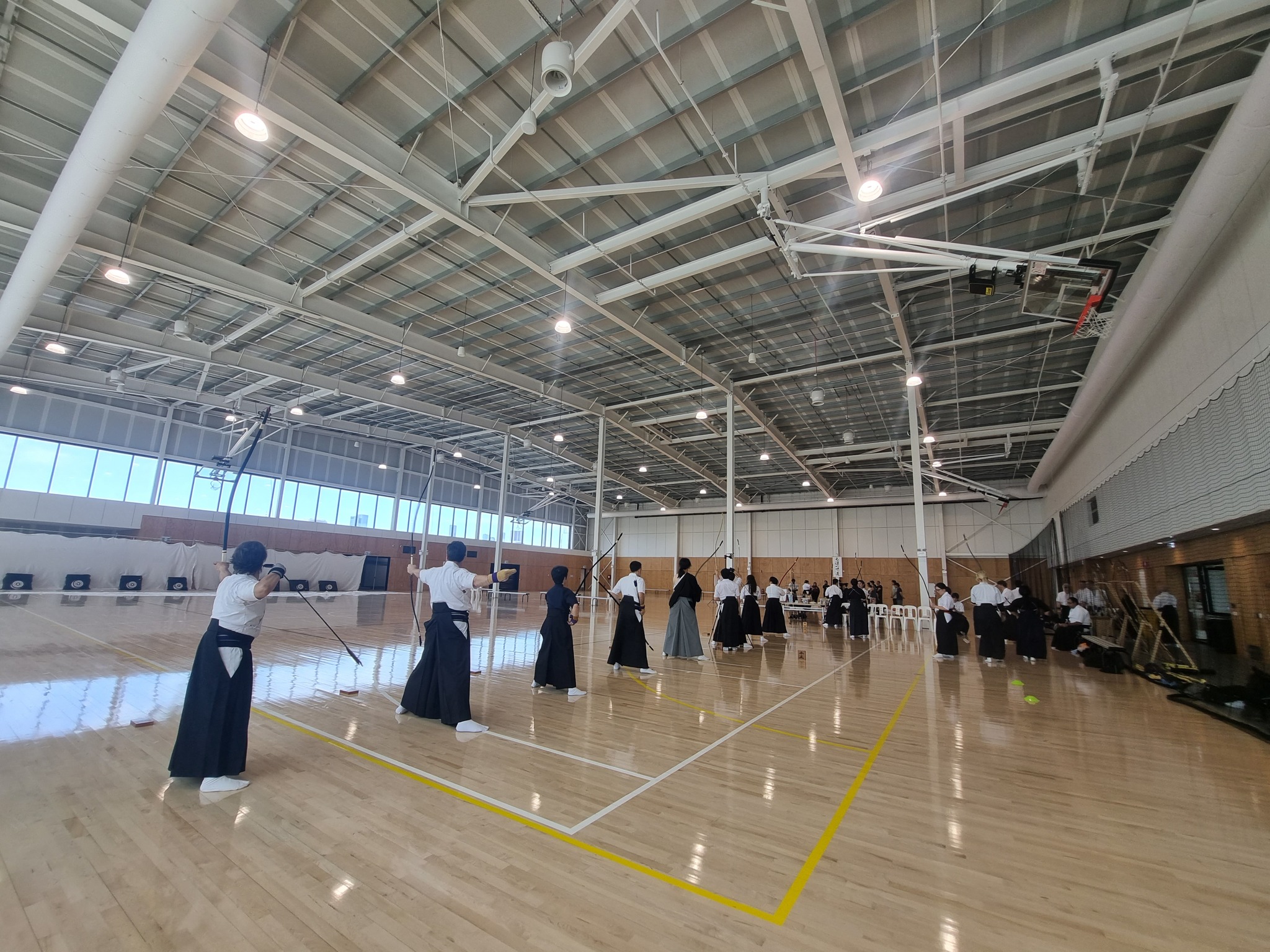 Busy double Shajo Sundays~
In a few weeks, 9 of our members will be heading to Nagoya for the 11th Asia-Oceania Seminar and Shinsa. We wish them the best of luck in their practice!
#kyudomelbourne #kyudoaustralia #kyudo #弓道