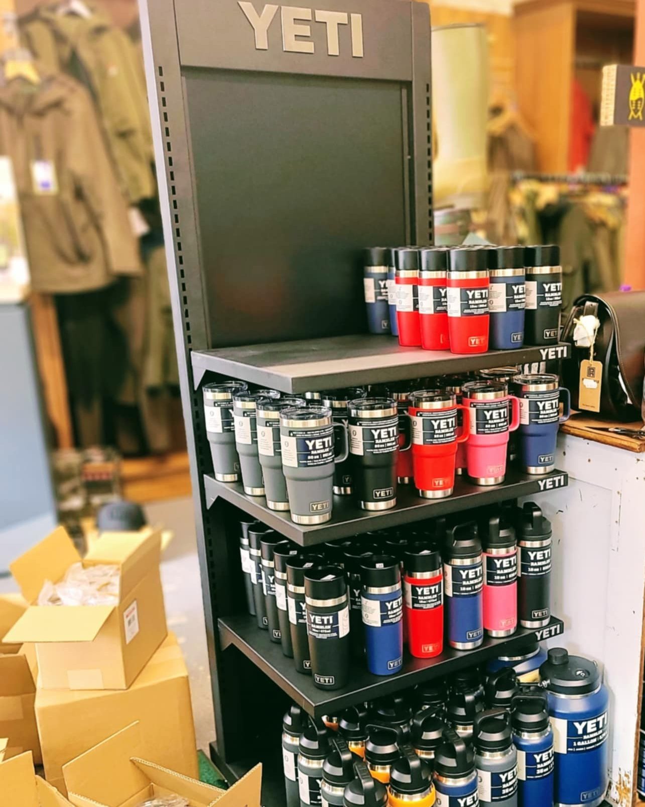 🤩Check out what just landed at Game & Country Ltd.! Our brand-new Yeti drinkware and coolboxes are here!
Dixie helped our rep with the presentation and was delighted to receive a cool Yeti dog bowl!… 👀🐶
🧍Evan, our first-ever YETI buyer! Evan's YETI is ready for every job - and every adventure. 🖌☕
#Yeti #GameAndCountry #NewArrivals #yetirambler #YetiCoolers #drinksoutdoors #travelcup #outdoorliving