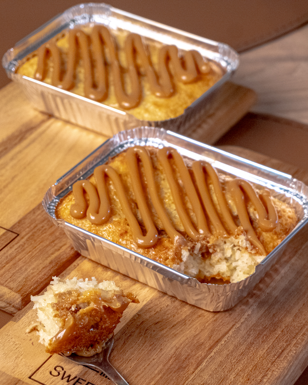 Procuramos "Perfeição" no dicionĂĄrio e apareceu essa foto!đ€Ł
Cocada de Forno com Doce de Leite đ„
Deliciosa cocada cremosa assada no forno com recheio e cobertura de doce de leite cozido na pressĂŁo.
đ” Delivery ou Retirada: Link na Bio
â°Seg. a Sex. das 11h Ă s 21h
âSĂĄb., Dom. e feriados: Fechado
#SweetSkull #ConfeitariaSkull #docedeleite #cocada #sobremesa