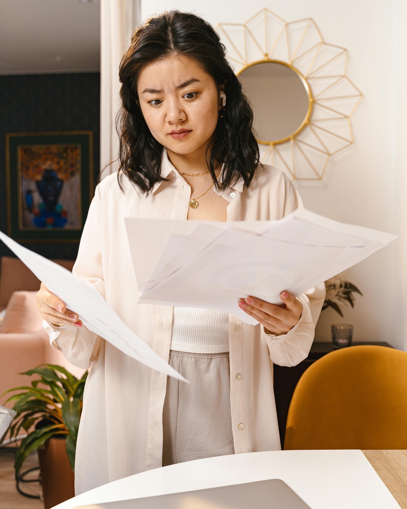 “So… You’re Buying a House in 2026?”
Buying a house in 2026 be like:
• 47 tabs open
• 12 emails from the bank
• 3 calls from your broker
• 1 mild panic attack
• 0 idea what “settlement date” actually means
Good news?
That’s where we come in.
At Best Life Legal, we turn “What have I signed?!” into “Relax… it’s all sorted.”
You find the dream home.
We handle the fine print.
#BestLifeLegal #Conveyancing2026 #AdultingLevelExpert