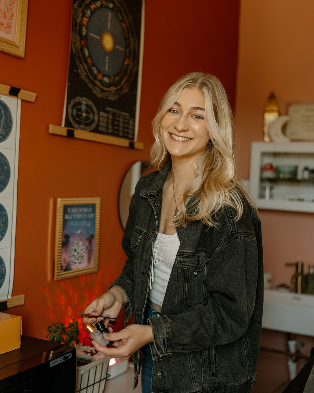 There's something special about walking into McKayla's room. 🌸
She creates an environment where you can relax, feel comfortable, and fully trust the process. Every detail is intentional, every client is a priority — and it shows in the results. We're so lucky to have her. 🤍
#meettheteam #IndyWomen #ThingsToDoInIndy #IndyBrows #GirlGang #BrowLamination #LashLift #NaturalBeauty #PMUbrows #SupportLocalIndy #LashAndBrow #browgoals #IndyPMU