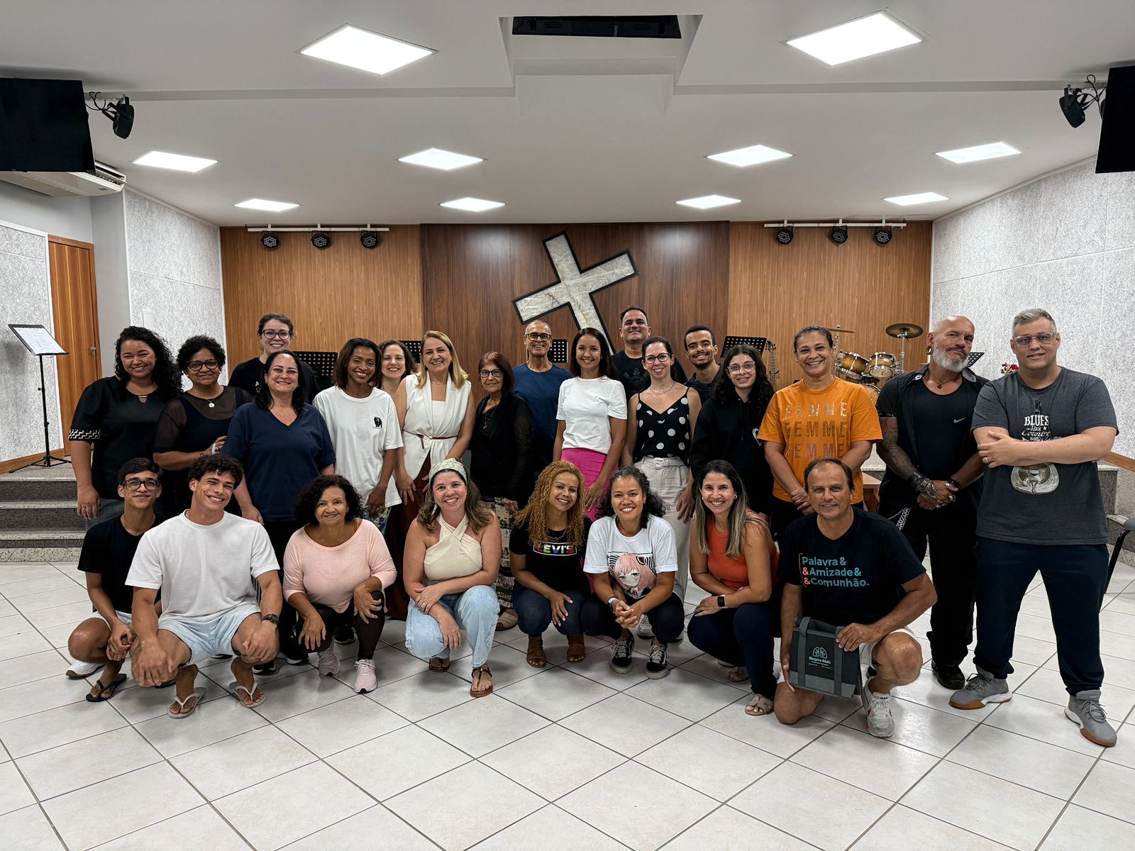 No último sábado, 28/02, o Ministério de Louvor se reuniu para o workshop "Todo ser que Respira", conduzido pela irmã Synara. Um tempo de comunhão, escuta e crescimento juntos.
Por aqui, a vida da igreja acontece o tempo todo, e a gente quer que você faça parte disso. Muita coisa boa ainda vem por aí!