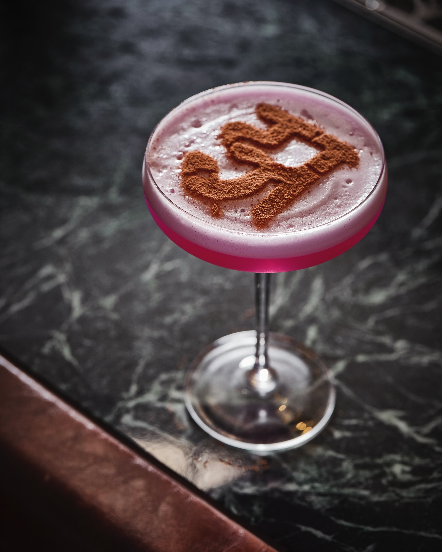 Refresh your palate with our Royal Bloom Mocktail — a delicate blend of freshly squeezed lime, sugar syrup, homemade butterfly pea flower syrup, and crushed cloves, finished with a light dusting of cocoa powder. Floral, aromatic, and perfectly balanced.
เติมความสดชื่นด้วย Royal Bloom Mocktail เครื่องดื่มไร้แอลกอฮอล์ที่ผสมผสานน้ำมะนาวคั้นสด น้ำเชื่อม ไซรัปดอกอัญชันโฮมเมด และกลิ่นหอมละมุนของกานพลูบด ปิดท้ายด้วยการโรยผงโกโก้บาง ๆ ให้รสชาติกลมกล่อมและหอมละมุน
👉🏼 For reservations: Link in Bio.
📞082-997-3399
📍Erawan Bangkok, Fl.2
🕒 Open Daily, 11:30 - 22:30
#JharokhabyIndus #JharokhaBkk #JharokhaBangkok #CelebratewithJharokha #IndianCuisine