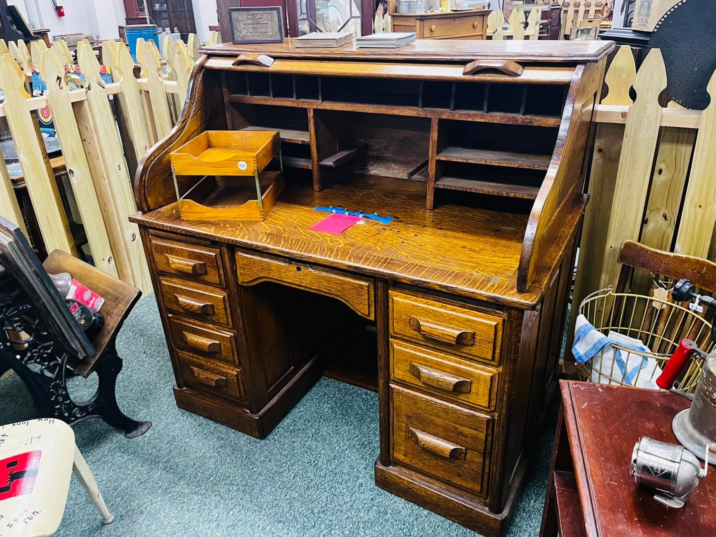 NEW. ARRIVALS. 😍
We have a whole bunch of furniture that JUST came in. If you need measurements or have questions about anything, call us at 931-536-1626 🙌🏻