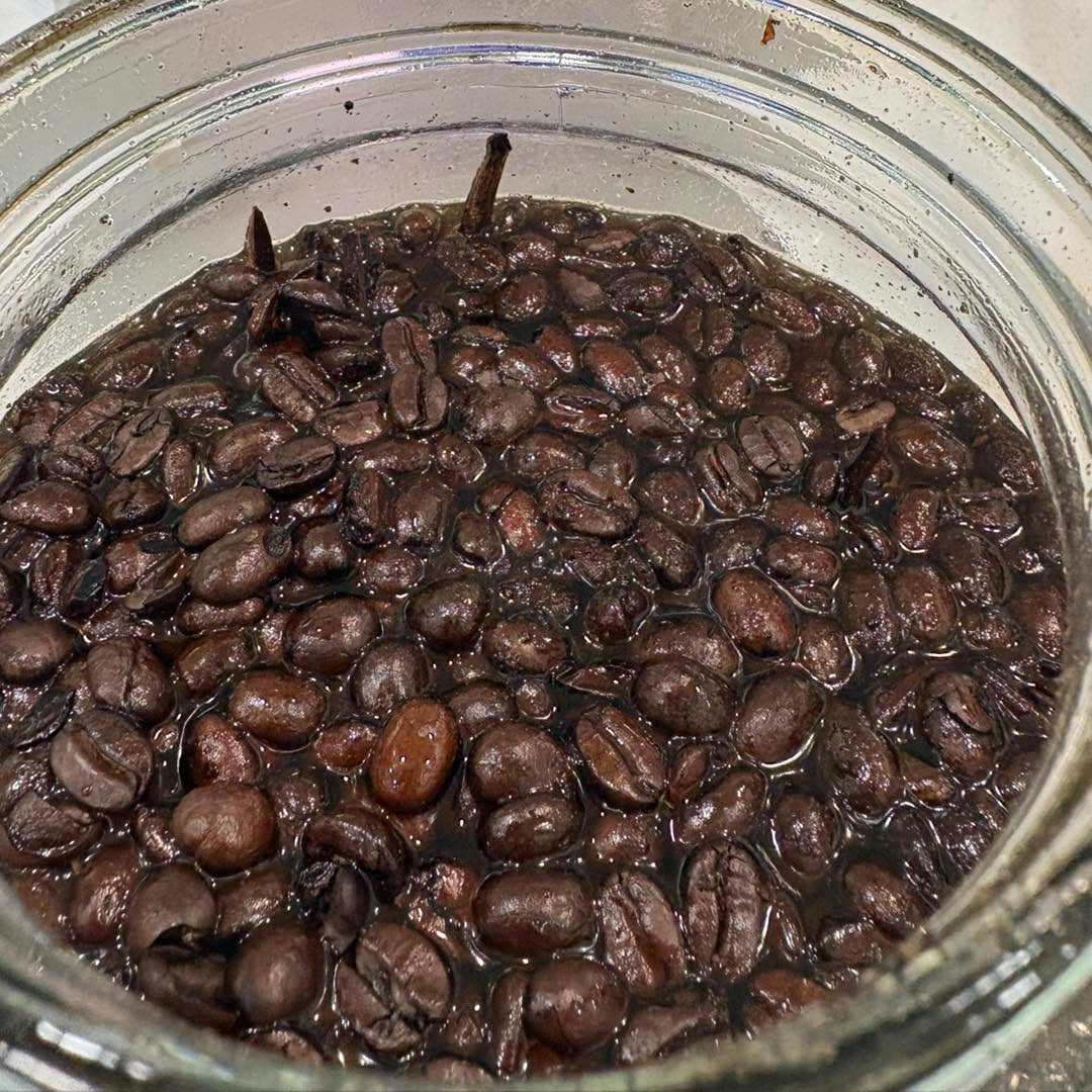 Finally got around to starting next yearâs batch of KahlĂşa. âď¸â¨
Good things take time â especially the really good homemade stuff. Now the waiting game begins while the flavors slowly come together.
Friends and family are going to be very happy about this batch. đ
#HomemadeKahlua #VanillaBeanMagic #FromScratch #CoffeeLiqueur #GoodThingsTakeTime