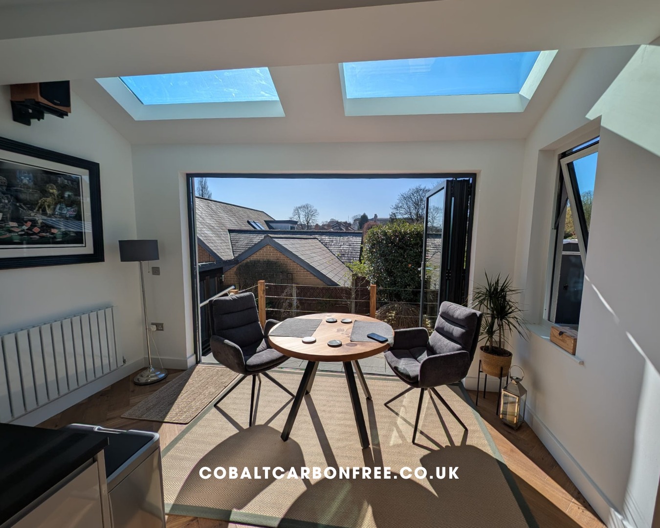 From Pinterest board to reality, this sun-drenched extension makes the most of previously unused outside space. Light, airy, energy-smart, and perfect for morning coffeeโฆ or sunset drinks.
Saturday sundowner, anyone? ๐๐ฅ
#tripleglazedwindows #timberframeconstruction #timberframeextension #comfortablycoolhomes #homeinnovation