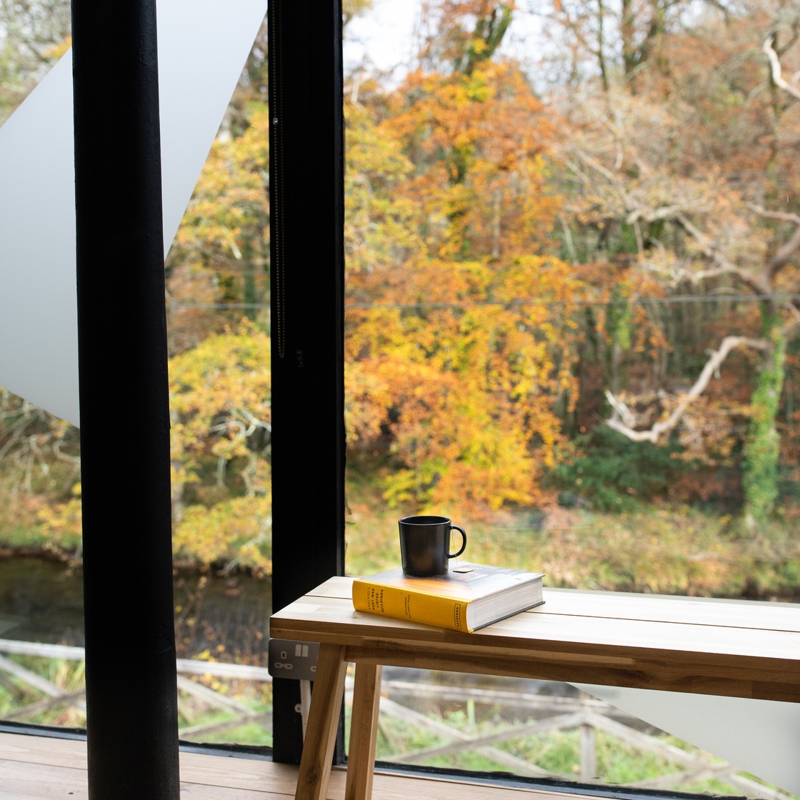 Mid-morning here is a bit of a moment.
Coffee, a quick chat, people looking out at the river, then back into focus.
It’s quiet, but there’s a nice rhythm to it.
If you’ve been working on your own a bit too much, come and join us. Trial day’s on the bio.
#coworkingcommunity #devonlife