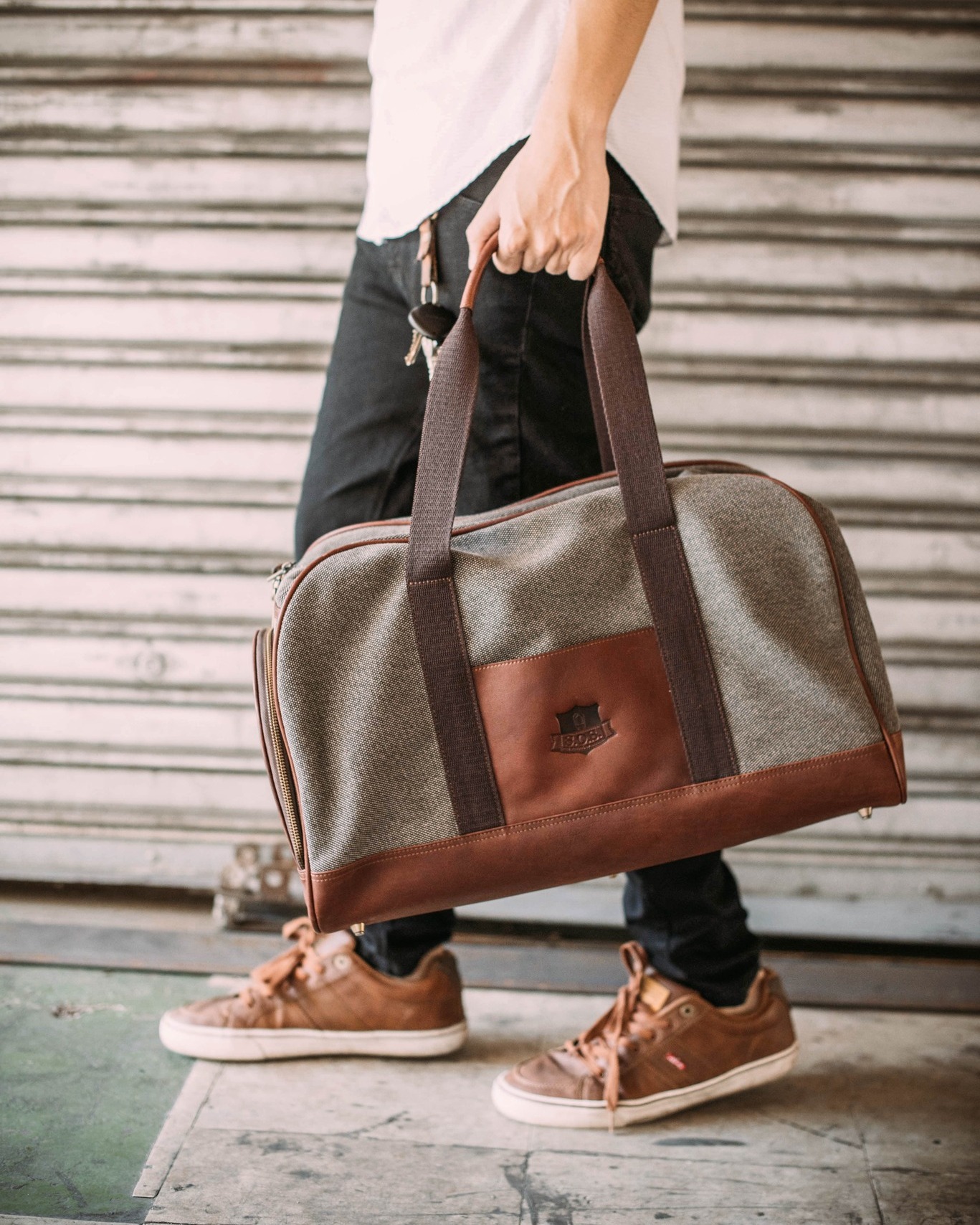 It’s Weekend Bag season✨ But honestly, it's not just for weekends anymore 🤪 If you need one bag for everything lately, this is it. Workdays, workouts, weekends, it just fits💯
Get to know more about the 💼 Weekend Bag
📍 SM Megamall, 3rd Level, Mega B
💳 www.theschoolofsatchel.com
#TheSchoolofSatchel #WorkBag #BagsforMen #PremiumLeather #leatherbag