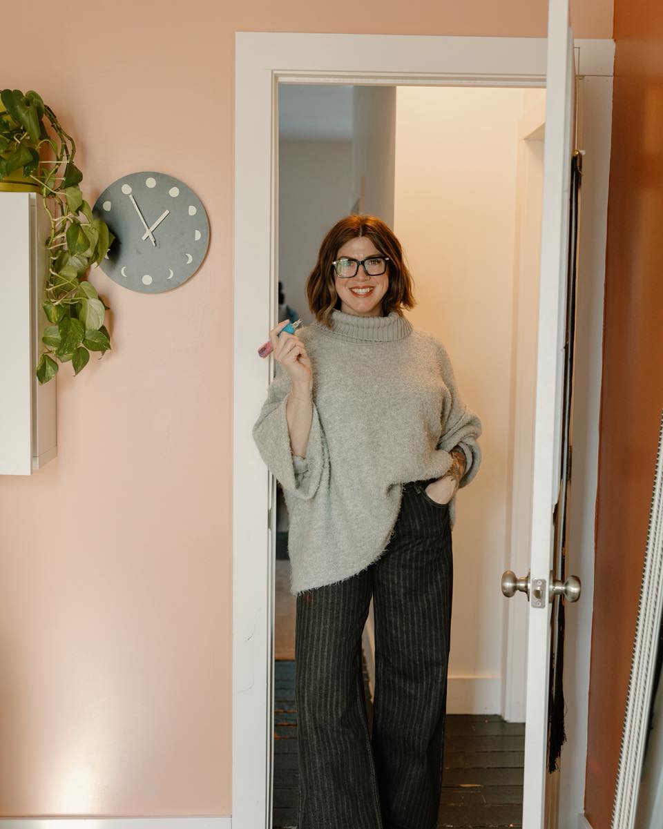 Can we take a moment to brag about our founder & creative director, Kellie? 🥹✨
Her commitment to always learning and growing her craft is something that pushes all of us to be better. 🌙 Building something as special as Half Moon takes heart, and Kellie has that in abundance 🫶🏻
#IndyBeauty #HalfMoonBrow #IndyWomen #IndianapolisBeauty #BateHendricks #IndianapolisSmallBusiness #browgoals #SupportLocalIndy #TeamSpotlight #IndianaBrows #indybrows #lipblushindy #CustomFacials