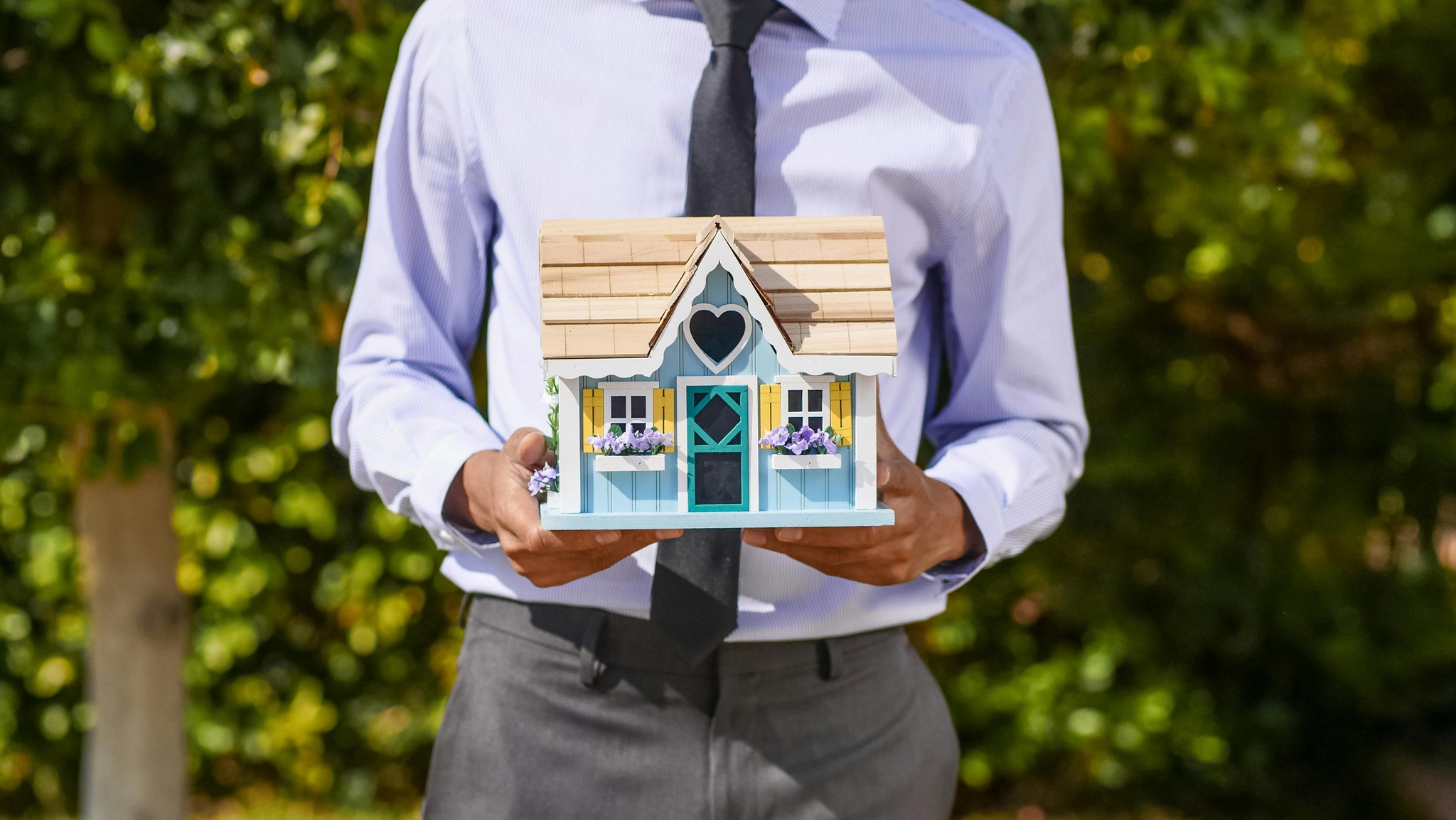 Buying or selling property?
We make the process smooth, stress-free, and easy to understand.
From contract to settlement — we’ve got you covered 🏡
#Conveyancing #PropertyLaw #BestLifeLegal