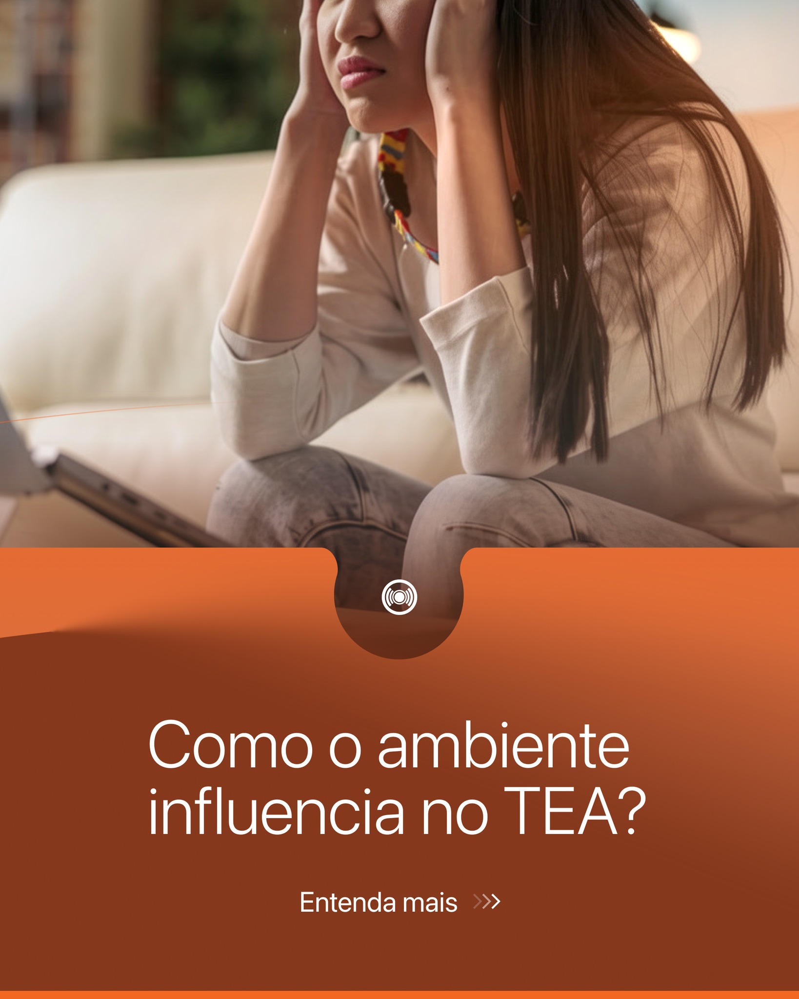 Criado pela Organização das Nações Unidas, o dia mundial da conscientização do autismo, celebrado em 2 de abril, nasce para informar, reduzir preconceitos e ampliar entendimento sobre o Transtorno do espectro autista (TEA).
Mas a conscientização precisa sair do discurso e alcançar o espaço físico.
Falar sobre autismo é reconhecer diferenças sem transformá-las em barreiras. É substituir julgamento por compreensão e suposição por conhecimento.
Acessibilidade sensorial não é detalhe nem adaptação pontual.�É projeto, técnica e responsabilidade. 🧩