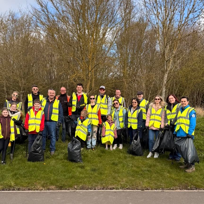 What a team, thank you to Great Dunmow Ladies Circle and Great Dunmow 41 Club for taking part in the annual litter pick!
30 bags of rubbish collected!