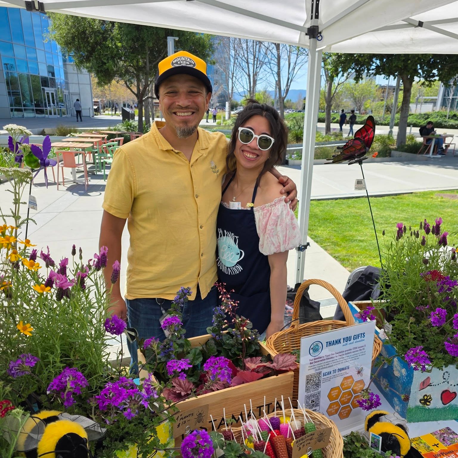 What a beautiful day at the @google Farm Fair 🌼🐝
We were honored to be part of this vibrant gathering of local farmers, flower growers, and urban agriculture nonprofits, all coming together to celebrate community, sustainability, and the power of pollinators.
We had an incredible time connecting with hundreds of Google employees throughout the day, sharing stories about bee conservation and spreading awareness about the critical role pollinators play in our food systems.
Thank you to everyone who stopped by our booth, supported our mission, and took home some of our local honey, plants, and goodies in exchange for donations. And a special shoutout to Joelle and Jamie for representing Planet Bee and keeping the buzz alive all day long!
Together, we’re planting seeds for a more sustainable future, one bee at a time 🌱🐝
#PlanetBee #GoogleFarmFair #SaveTheBees #UrbanFarming #Sustainability #CommunityImpact