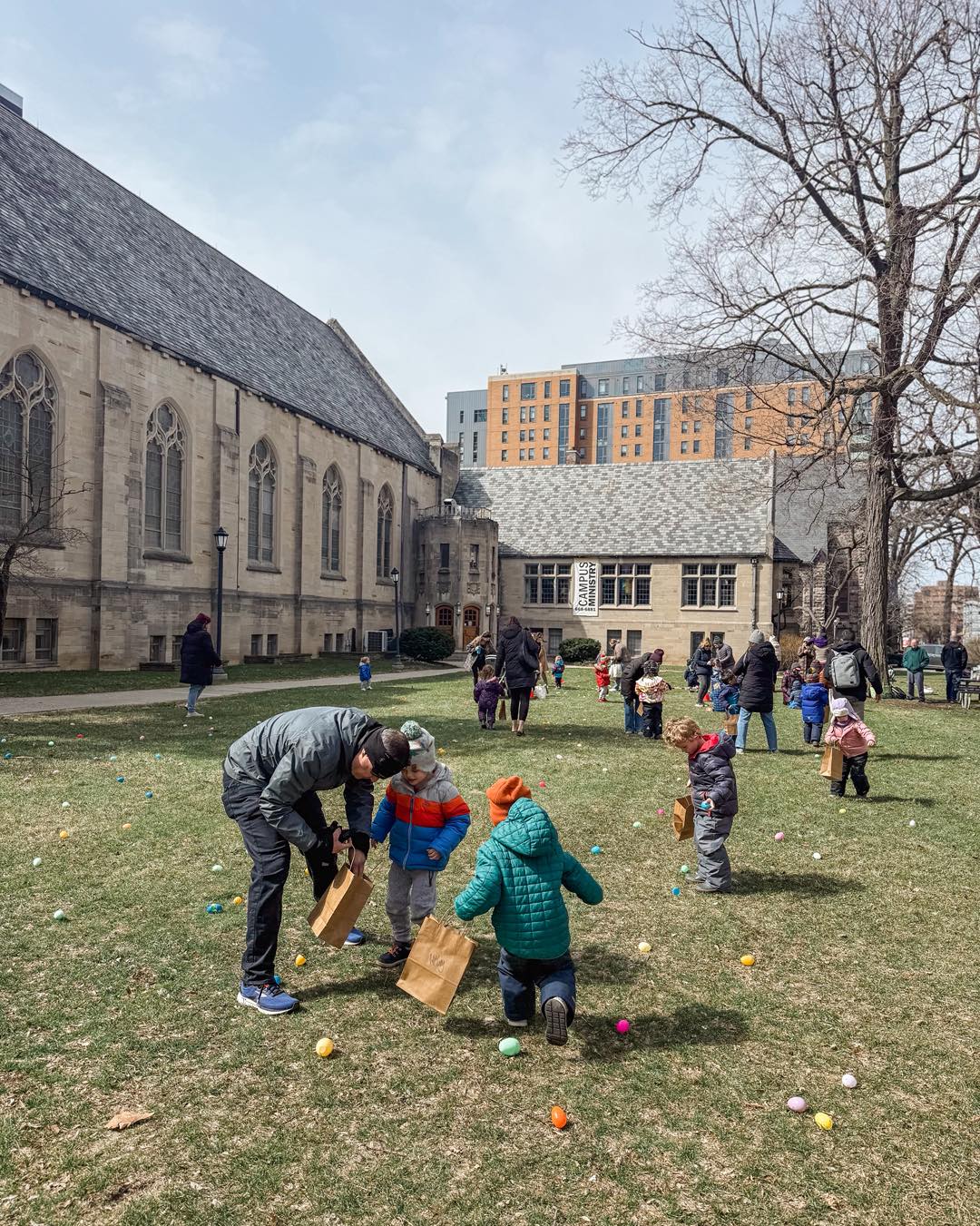 We had a successful egg hunt with our FUMCN friends and family last week! We hope you all have enjoyed a relaxing and fun spring break! 🐰💐