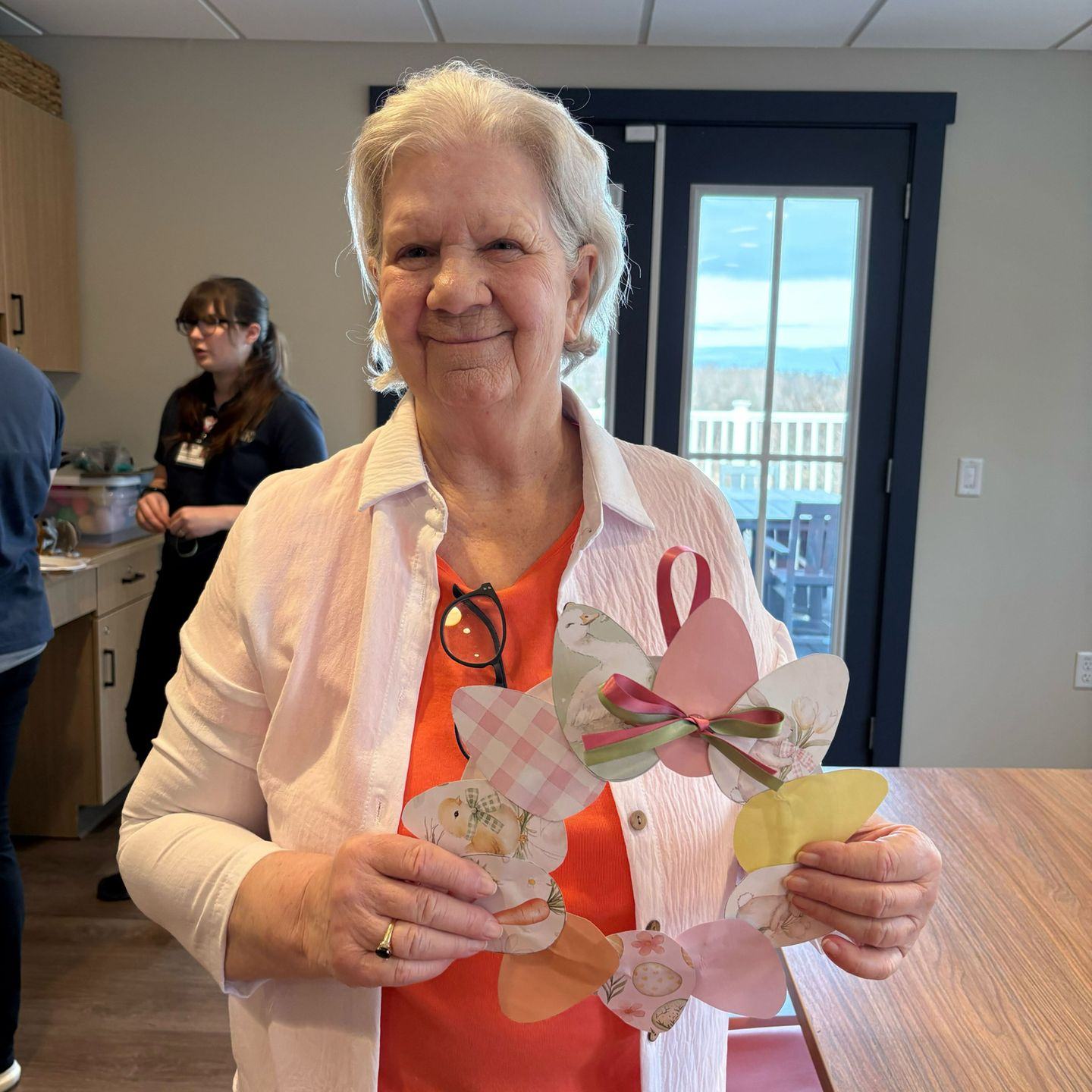 Happy Easter from Vergennes Grand! Our residents had so much fun making Easter wreaths with Jordan and Natalie in preparation for today. 💛
#VergensGrand #HappyEaster #SeniorLiving #lifeisgrandhere #VergennesVT #GSLCommunities #vergennes