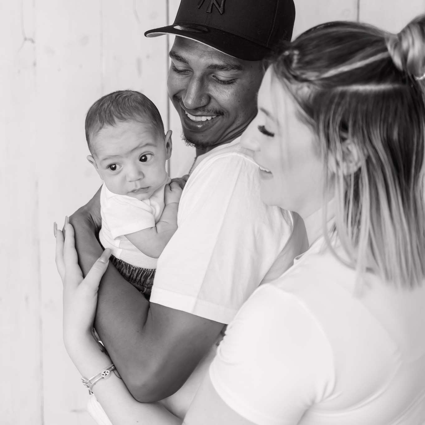 The sweetest sessions and the kindest words 🤍
“Kate was AMAZING! She was able to be patient to catch just the right shots. Her vision for what shot would look good was awesome! I highly recommend her for any infant photos or family photos! You won’t be disappointed!”
This is exactly what I hope every family feels after their session 🥹