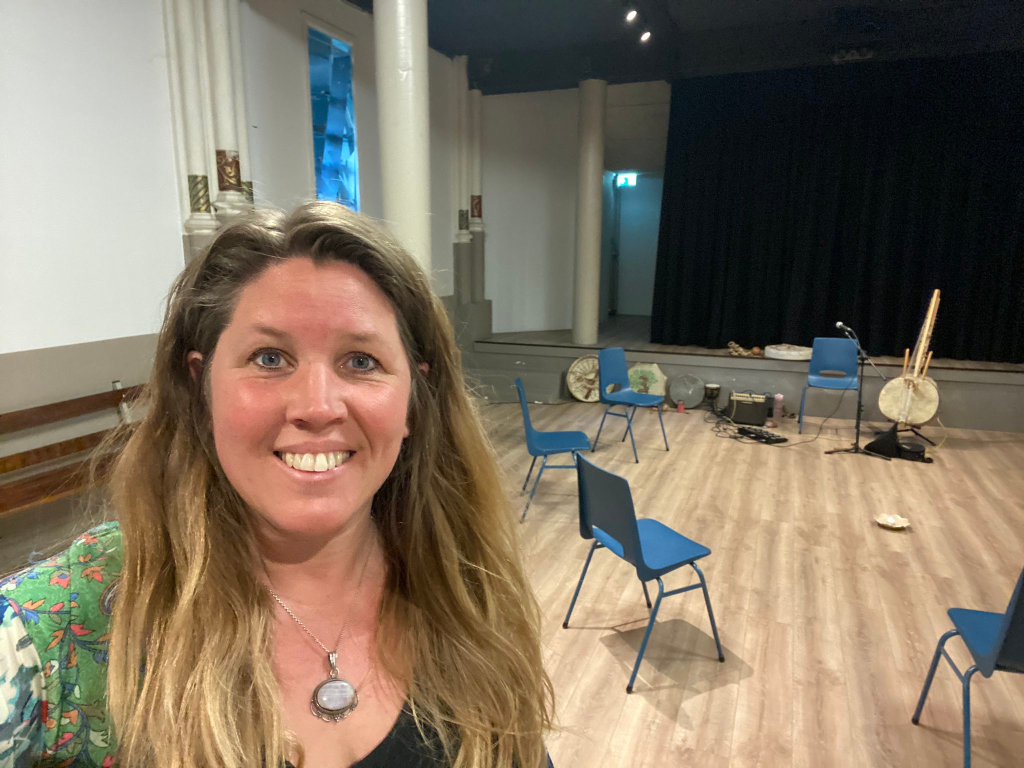 Ik ga zo een muziek workshop geven in het Clara Klooster in Den Bosch 😍❤️🔥🎶