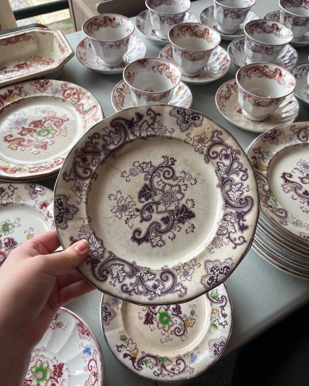 Happy Easter to those who observe! We are open today. Lots of fun stuff to shop through and FREE ICE CREAM if you mention this post 🫶🏼
#antiquestore #antiqueshop #antiques #Collectibles #vintagefinds #vintage #antiquetrail #antiqueshopping #thrifting #shoplocal #shopsmallbusiness #SmallBusinessLove #vintagestyle #shelbyvilletn