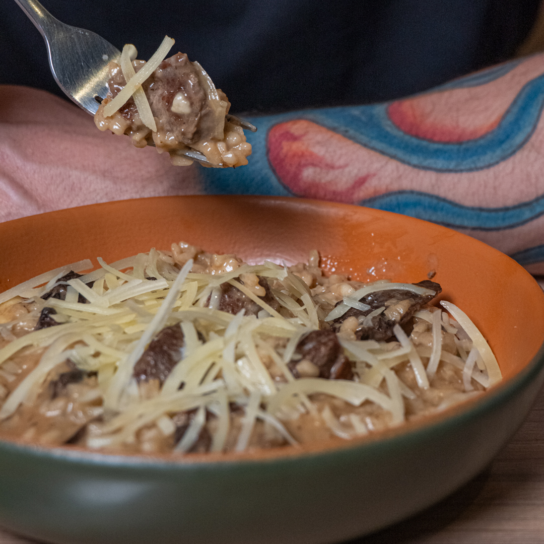 Semana quase acabando, entĂŁo vocĂȘ jĂĄ pode aproveitar! đ„đ„đ„đ„đ„
Risotto Mignon com Funghi da Sweet Skull, risotto de respeito! đ
â
đ” Delivery ou Retirada: Link na Bio
â°Seg. a Sex. das 11h Ă s 21h
âSĂĄb., Dom. e feriados: Fechado
â
#SweetSkull #ConfeitariaSkull #risotto #mignon #funghi