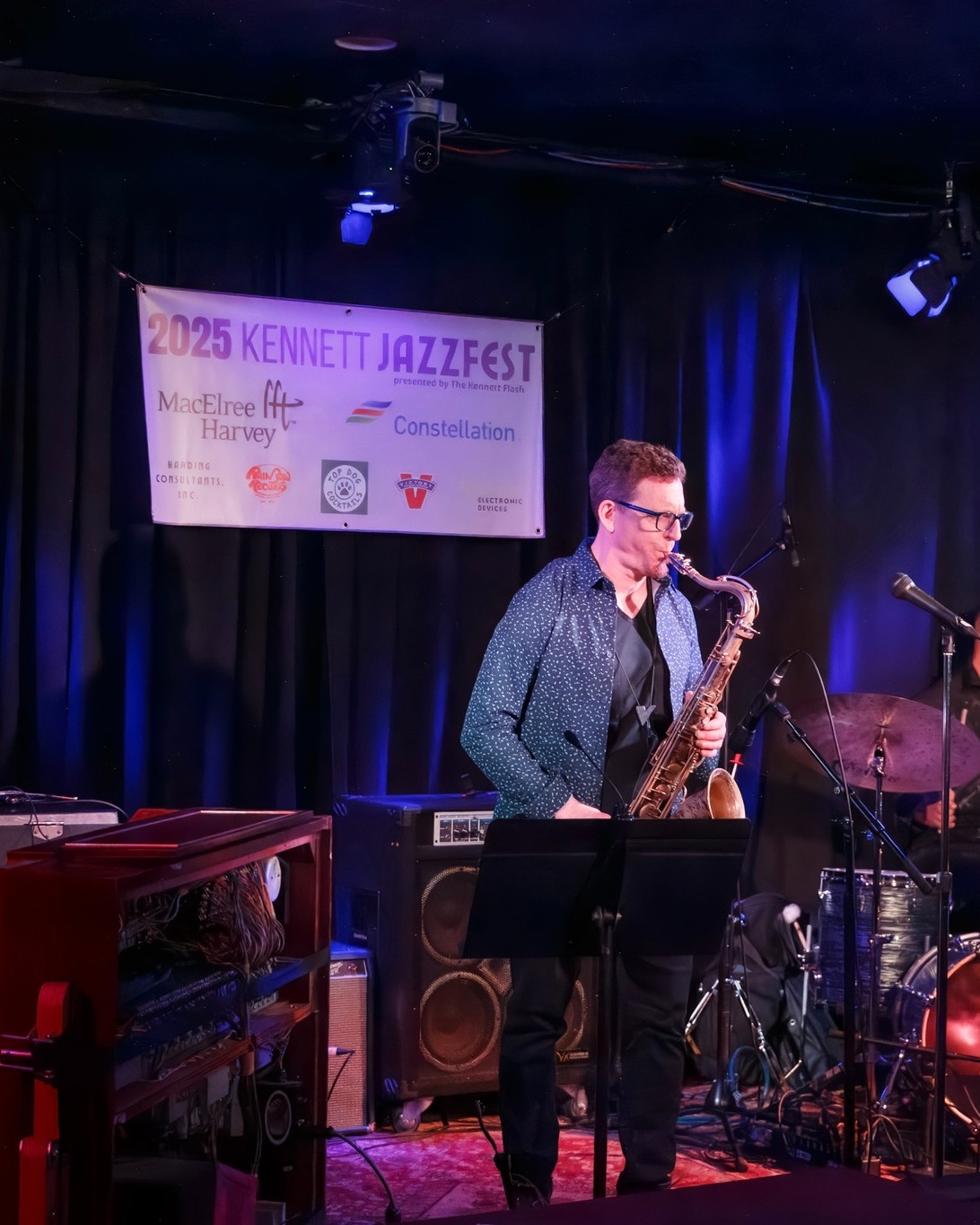 From April 24th to 26th, Kennett’s Fifth Annual Jazz and Funk Fest will take place all over the town. Starting at the Flash, then the Kennett Library, and culminating at the Creamery, it is planned to be a weekend of unity and music.
Behind the scenes are talented musicians working tirelessly to piece together the iconic event that reinvents itself each year.
Check out Unionville Press writer Josi Patti's article and meet Jeff Piscitello, Dave Mattock, and Tom Patti in the April issue of Greet Unionville Chadds Ford.
@kennettjazzfest
@thekennettflash
@kennett_library
@kennettcreamery
#unionvillechaddsford #kennettsquarepa #unionvillepa #chaddsfordpa #chaddsford #chestercountypa #greetmag #greetmagazine #longwoodgardens #communitymagazine #greetunionvillechaddsford #unionvillehighschool #unionvillechaddsfordschooldistrict #uplandcountrydayschool