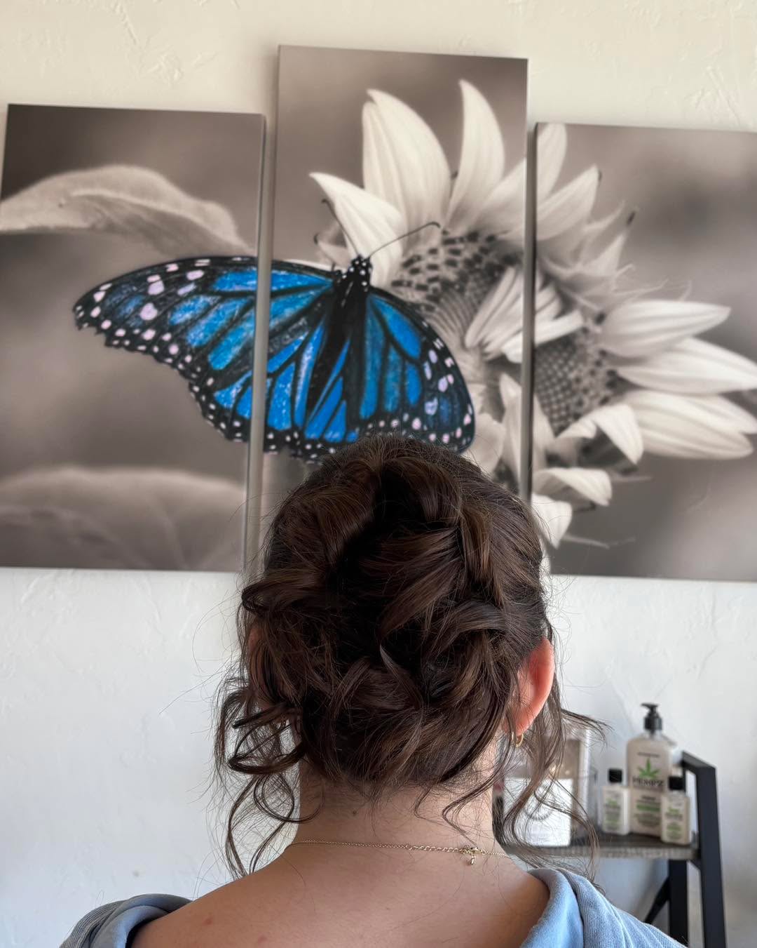 It’s prom time and for this beautiful lady it is her last prom! Thank you rylieshallow for trusting us to give you the hair of your dreams from the first prom to the last and every special occasion in between.
It’s been an honor being part of your biggest moments, creating styles that made you feel confident, beautiful, and unforgettable. Now go shine, make memories, and enjoy every second of your night ✨
#LastProm #PromHair #SalonLove #FullCircleMoments #PromReady #BeautyMemories
#Detailssaon🦋
#teamdetails❤️