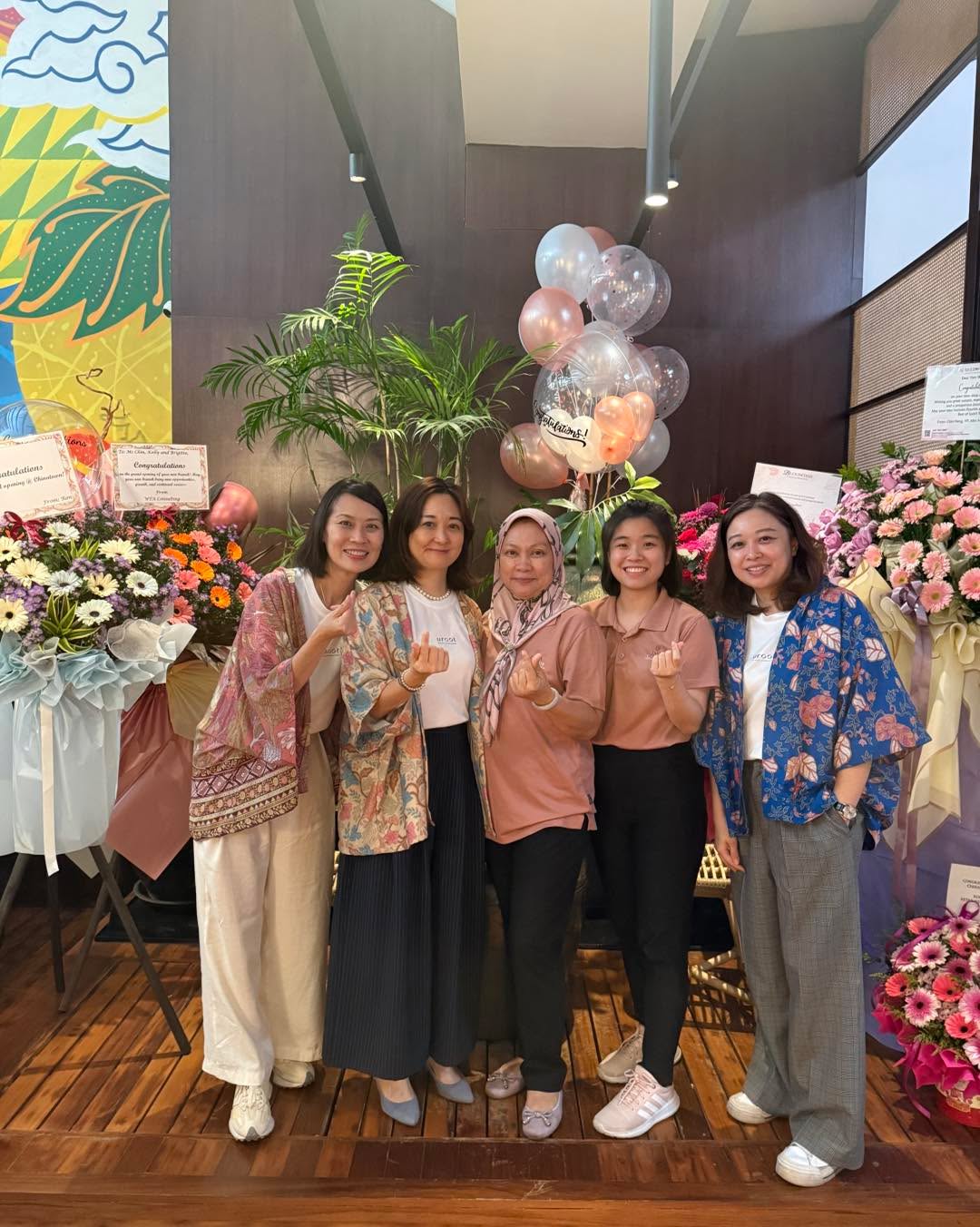 IMM Carehub was honoured to be part of the official launch of Uroot Spa Chinatown — a beautifully curated space by Inchscape, led by landscape architect Lim In Chong.
Congratulations to the team on this milestone, officiated by YB Nurul Izzah Anwar 🤍
As part of our corporate wellness offering, we conducted full body composition assessments via our Tanita Body Composition Analysis , giving guests valuable insights into their health.
Proud to support meaningful wellness experiences.
#IMMCarehub #CorporateWellness #UrootSpa #ChinatownKL #Tanita