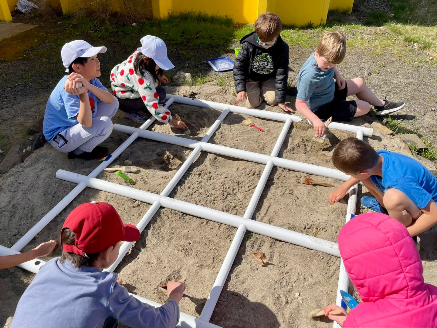 We wrapped up our last day of camp this week with perfect weather! We got to make our own fossil imprints, go on an ice excavation, then wrap it all with a “paleontologist party” including a site dig and popsicles!
We learned so much more about the history and science behind where we come from and most importantly walked away with new friendships created! 🦕 ☀️🎉
#pullman #moscowidaho #pullmanwashington #palousescience #natural #history #naturalhistory