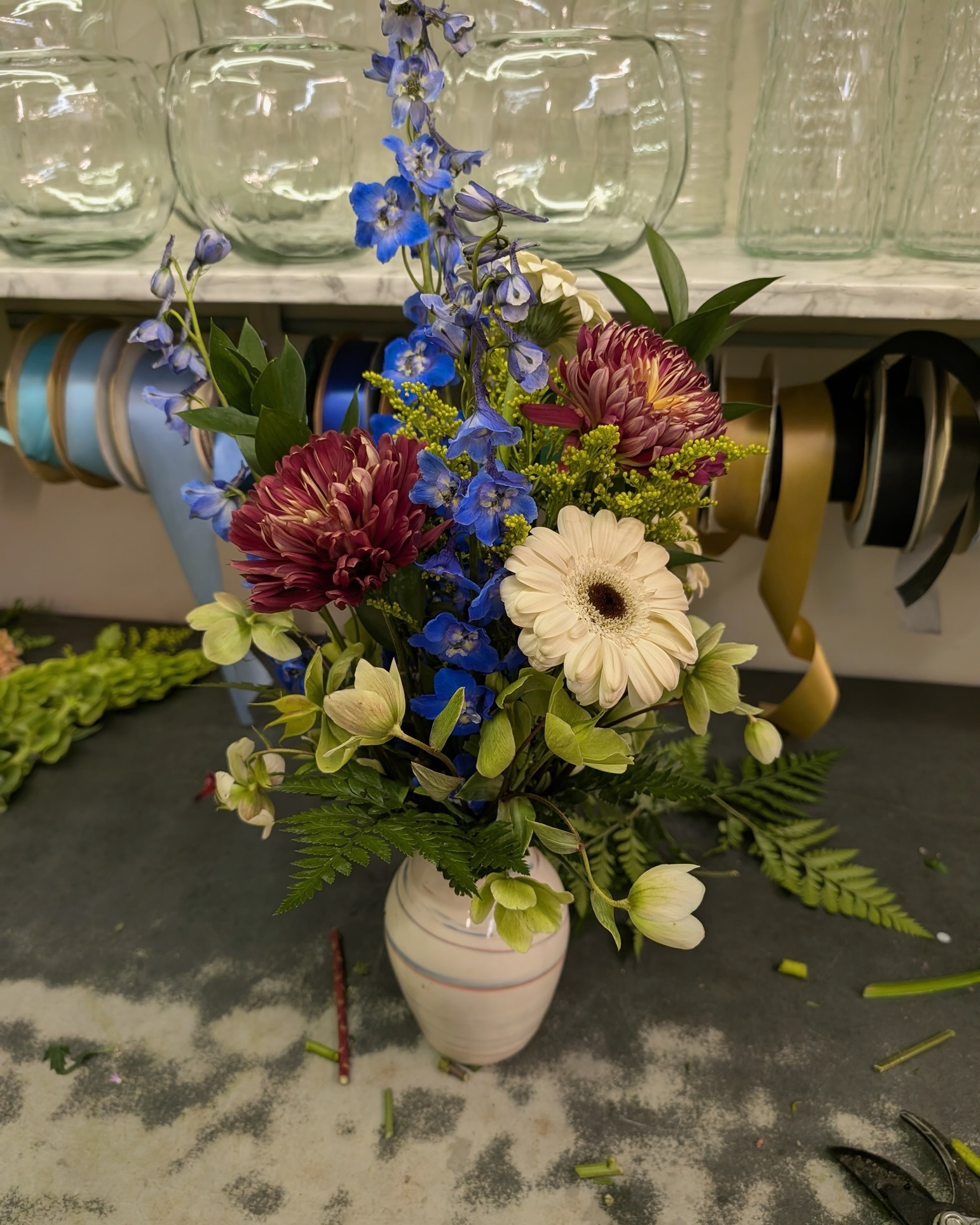 Huge shoutout to @osborneflorists for partnering with us! Our vases are complimented so well by your gorgeous flowers.