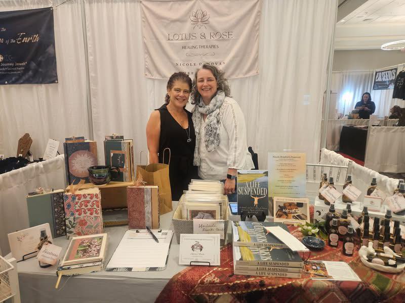 Here we are at the Inspired Life! Women's Weekend of Love, Light & Laughter | Quincy, MA ✨🦋 I’m grateful to have already met so many amazing women and it just began! If you’re in the area - join us!