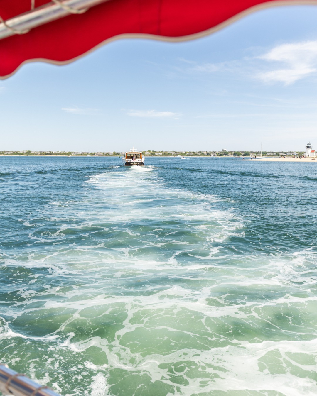 Details like these remind us where we are! When you see these coastal colors, course textures, and rippled waters, you know you’re on island time 🕶️
Join us to see Nantucket the best way we know how:
🔗nantucketbywater.com