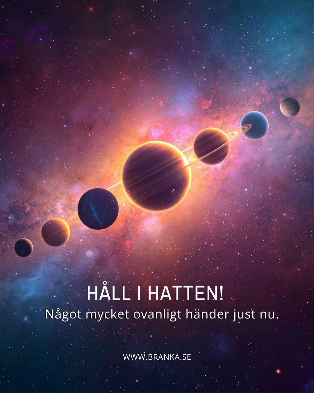Något mycket ovanligt händer just nu!
Vi har sju himlakroppar alla placerade i Vädurens tecken. En sådan koncentration av energi har vi inte sett på över två tusen år. Och det märks. Det här är inte en mjuk, eftertänksam energi. Det är en kraft som vill framåt. Som vill att något nytt ska börja. Som inte längre accepterar att du står kvar och tvekar.
I det du har känt länge.
Det du har skjutit upp.
Det du innerst inne vet.
Det trycks nu upp till ytan.
Med Saturnus i bilden handlar det inte bara om vilja, utan om ansvar. Med Neptunus finns både inspiration och förvirring. Och med Kiron aktiveras det som tidigare fått dig att hålla tillbaka.
Det här är inte en period där du kan gömma dig bakom “sen”. Det här är en period där något inom dig säger, NU. Du kanske inte ser hela vägen. Men du vet mer än du tror. Just nu handlar det inte om att förstå mer för just nu handlar om att fatta beslut och börja röra sig framåt.
I morgondagens Änglamingel går vi djupare in i detta. Hur du navigerar i den här energin. Hur du skiljer på impuls och sanning och hur du börjar ta konkreta steg framåt. Så spännande!
Välkommen
Branka
LIVE!
📅Tisdagen den 21 april
🕖Kl 19.00 - ca 21.00
💻 Online via Zoom
🔗 Reprislänk gäller i 7 dagar och skickas ut dagen därpå
Deltagaravgift: 300kr
🌍www.branka.se/anglamingel
🔗 Länk finns i profilen