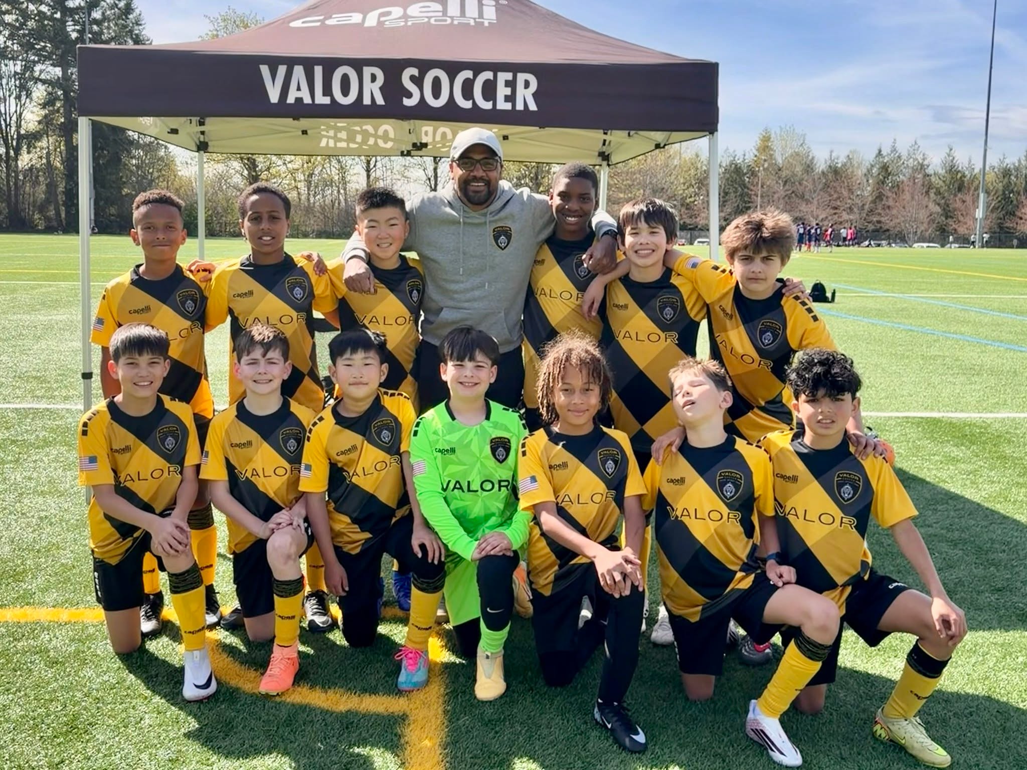 Our B15 Gold & B17 Gold, Black and Grey teams are headed to the Semi-Finals of the President's Cup this weekend! Play hard and good luck, boys 💪 #WeAreValor #ValorPride #PresidentsCup