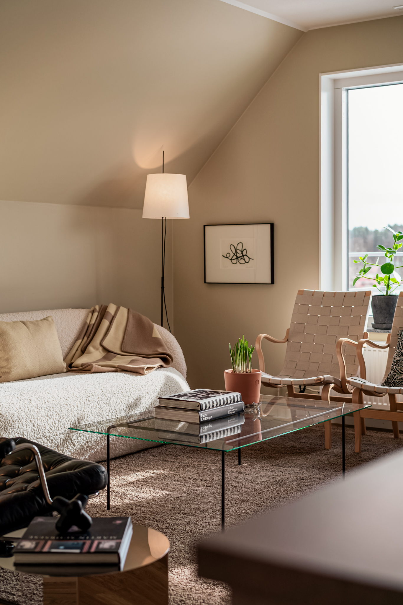 Rallarosgränd, Umeå.
Fotad av @bildfab
Redigerad av @chimli.se
För @erikaonthemohv @mohviumea
#bostadsfotograf #umeå #mäklarfotograf #interiorphotography #retusch #fastighetsfoto #interiordesign #scandinavianinterior #inredningsinspiration #homedecor #drömhem #interiorinspo #nordichome #interiörfoto #interiör #inredningsdetaljer #homestyling #interiordetails #homeinspo #realestatephotography #bostadsfotografumeå #norrland #fastighetsfotograf #inredningsdesign #heminredning