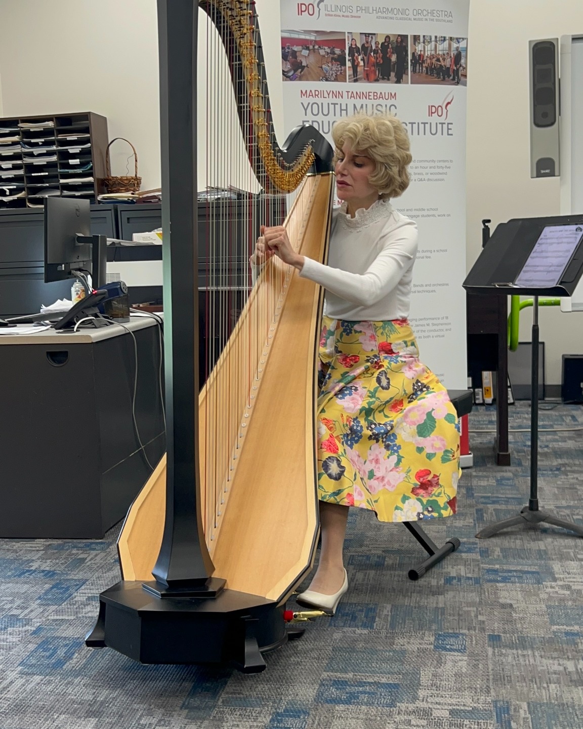 Music, storytelling, and... flamenco?! 💃✨
We had a blast welcoming world-renowned harpist @lisatannebaum to campus! She traveled all the way from Connecticut to put on an incredible, interactive show for our students in partnership with the Illinois Philharmonic Orchestra.
This wasn't your typical recital—our students were up and moving, joining in on everything from rhythmic storytelling to flamenco dancing. Huge thanks to Lisa and @illinoisphilharmonic for bringing so much energy and inspiration to Glenwood! 🎶👏
#GlenwoodAcademy #IPO #LisaTannebaum #LiveMusic #ArtsEducation #Harpist