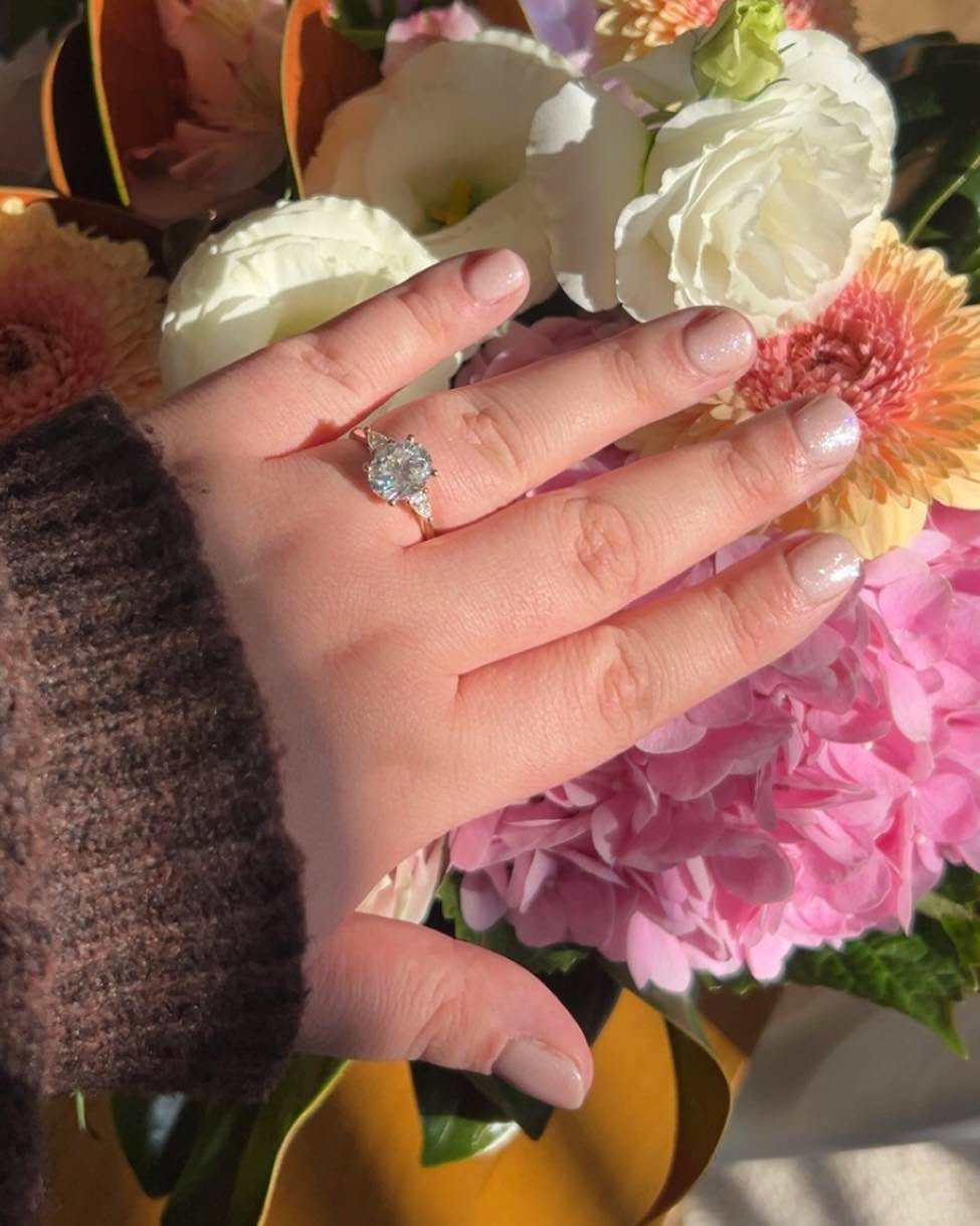 We have some very special news to share… 💍✨
Our lovely Katelin is officially engaged! We couldn’t be happier for her as she begins this exciting new chapter 💛