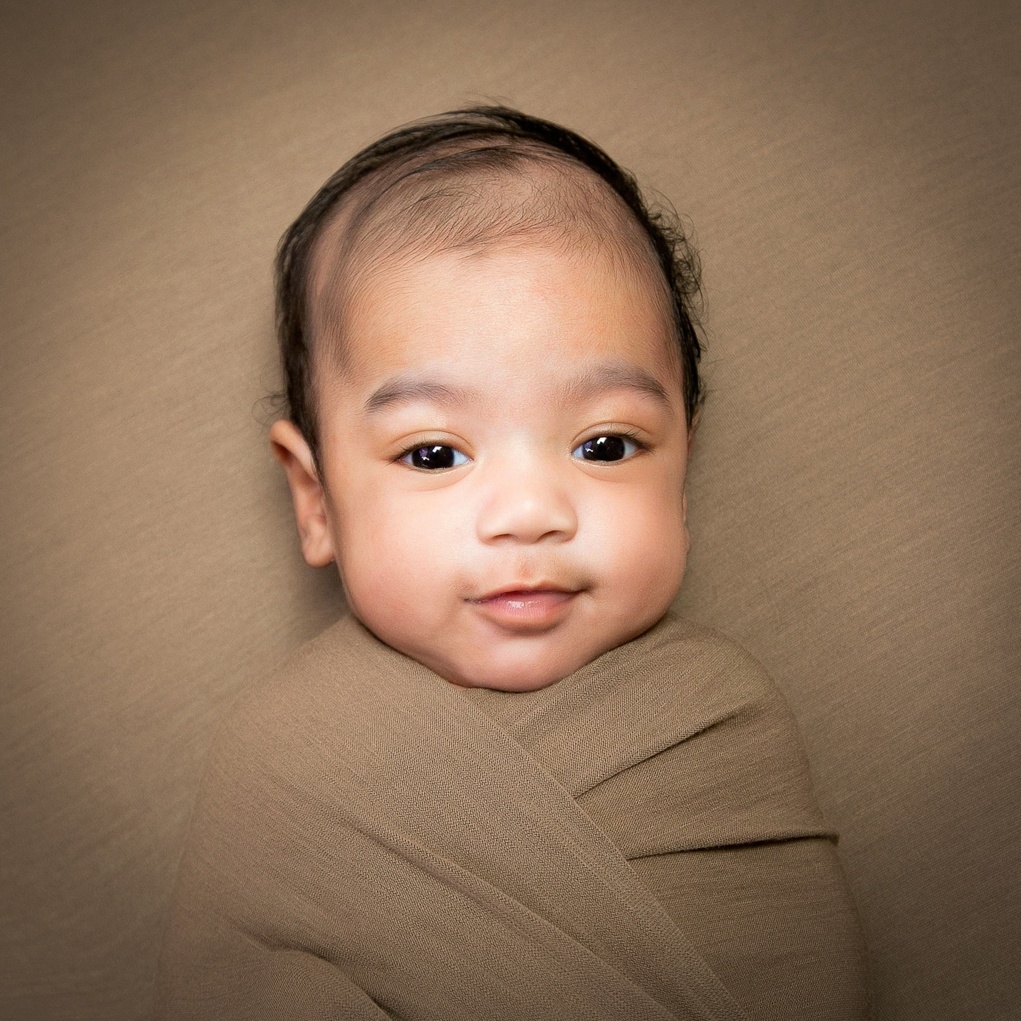 The gorgeous Justine, with her beautiful boy Micha lee! Read below, yes, we were able to send her purchased images to her recently.
Hi Angela,
My name is Justine and I had the privilege of winning a photo shoot with you for myself and my son in 2018.
I purchased digital pictures + two books of photos. Unfortunately my house was hit with a massive flood, resulting in losing absolutely everything. Including physical and digital photos.
I thankfully found the link below in my emails to try and get the digital photos to get printed and it is telling me that the link is expired and to contact the original sender. I have attached a screenshot of what it is saying.
I was hoping that you could please help me out with this as I am desperate to get these photos back as I paid a lot of money for them.
Kind regards,
Justine Ringiao