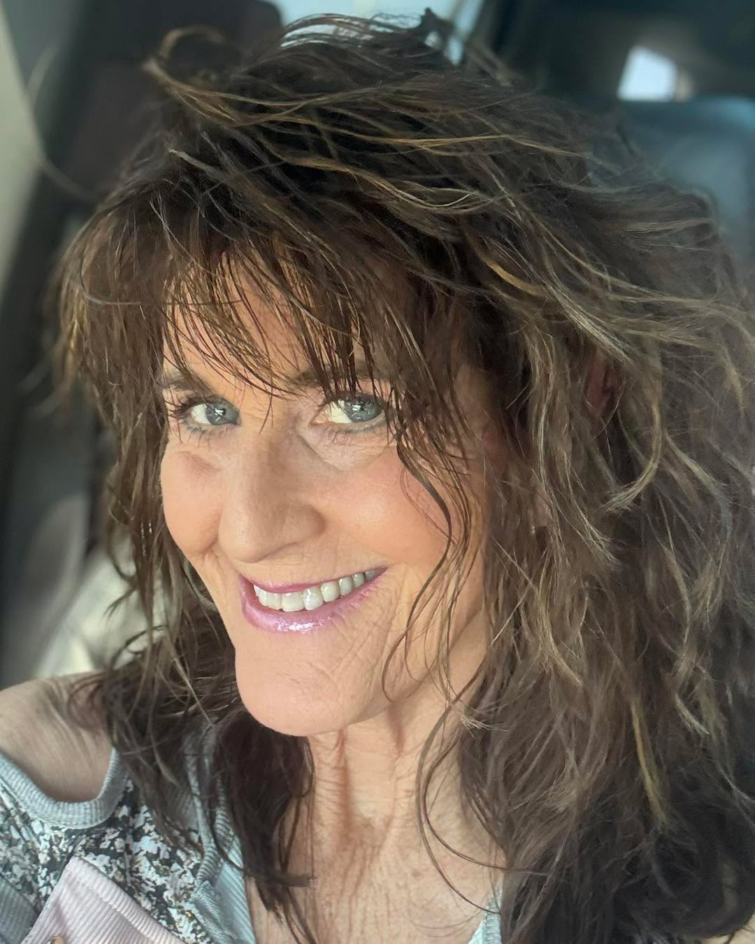 I don’t take the time often to get my hair done but when I do Jennifer never disappoints !
Thank you Jennifer for the fresh cut and color!
#detailssalon🦋 #teamdetails❤️ #marinettehairstylist✂️