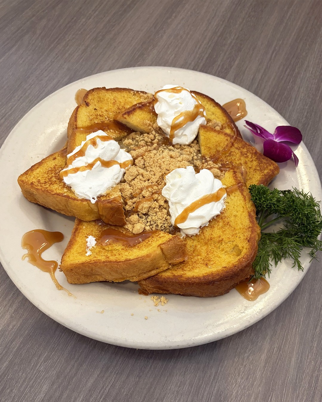 Motherโs Day is just around the corner, and we believe she deserves the sweetest start to her day. ๐ธ Warm cinnamon apples, buttery crumble, and a touch of caramel. ๐๐ฏโจ The perfect treat awaits at the Colonial!
Give Mom the morning off and join us for a brunch thatโs as special as she is. ๐ธ๐ฅ Grab a booth and make some memories! ๐ ๐
โฐ Open 7 Days 8am-10pm
๐ Delivery #Grubhub
๐ฒ Full Menu > thecolonialdiner.com
๐ 924 N Broad St Woodbury Nj 08096