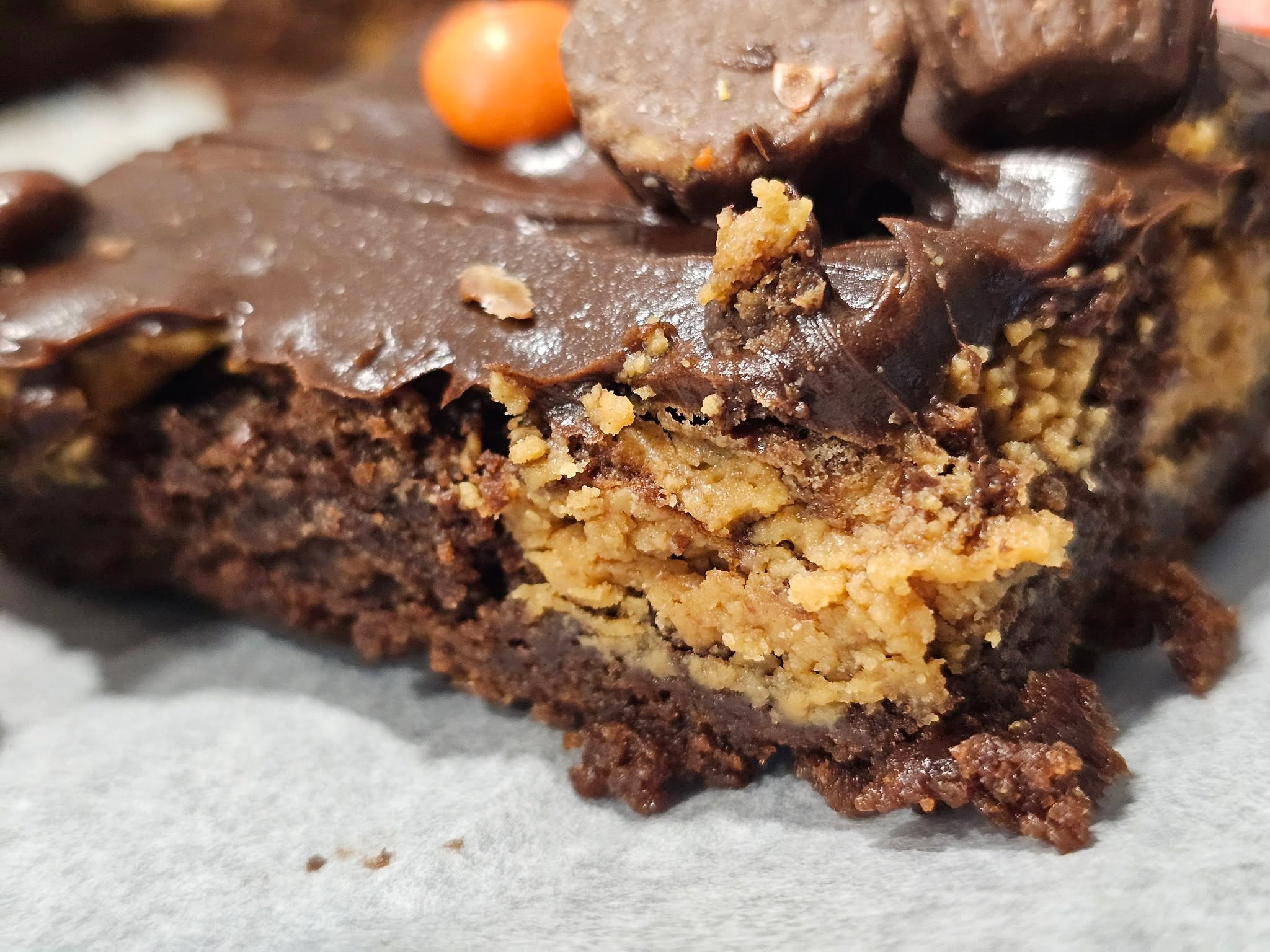 The golden standard PB Brownies
If you’ve been craving the perfect balance of rich, fudgy chocolate and salty peanut butter, look no further. These aren’t just brownies, they’re an experience.
Taste Tester Approved!