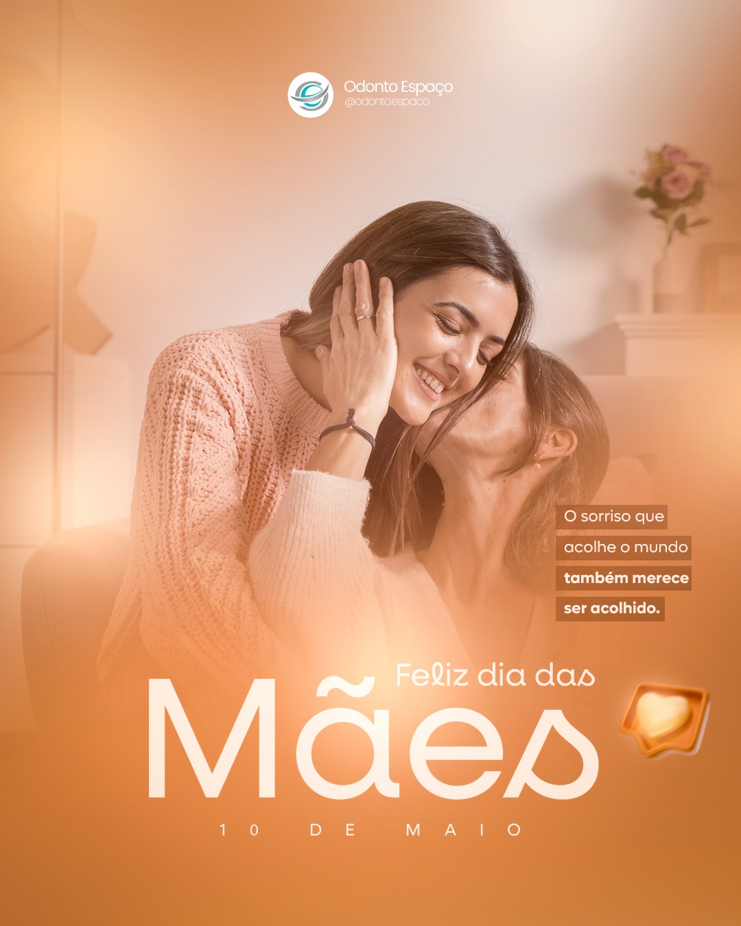 O sorriso de uma mãe é, para muitos, o primeiro lugar de paz. É o gesto que acalma, que incentiva e que celebra cada pequena vitória da família. ❤️
Mas, entre tantos cuidados dedicados aos outros, o autocuidado muitas vezes acaba ficando em segundo plano. Na OdontoEspaço, nossa missão neste Dia das Mães é lembrar que esse sorriso também precisa de um momento de atenção, saúde e renovação.
Cuidar da saúde bucal e da harmonia do rosto não é apenas sobre estética; é sobre devolver a confiança para quem passa a vida fortalecendo a segurança dos outros. É dar o tempo e o carinho que elas tanto merecem. 🦷✨
Que hoje o cuidado retorne para quem é a base de tudo. Um feliz e acolhedor Dia das Mães. 🌹
#DiaDasMaes #SorrisoMaterno #Acolhimento #OdontoEspaco #SaudeEBemEstar #AutoCuidado #VilaMariana