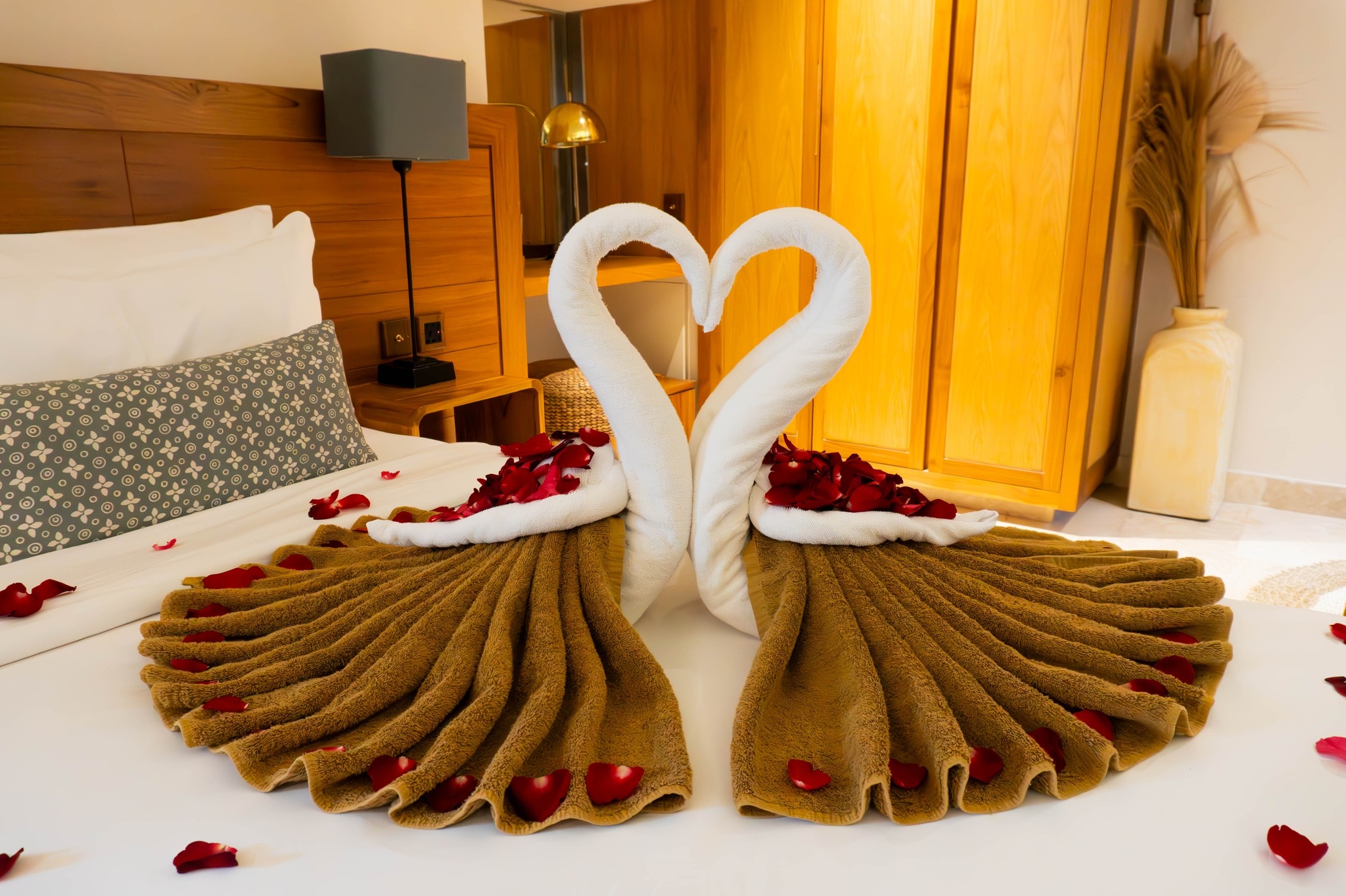 A beautiful welcome sets the tone for an unforgettable retreat together.
There is a distinct joy in walking into a beautifully curated surprise. Designed to gracefully elevate your shared experience, these thoughtful touches create an atmosphere of immediate relaxation and intimate connection, allowing you to focus entirely on one another.
Plan your upcoming celebration with us. Visit our website to reserve your beautifully appointed suite today.
www.annoravillas.com
#annoravillasbali #annoravillas #annoravillasseminyak #annorabalivillas #bhavaspaseminyak #craftrestaurant #impihotels