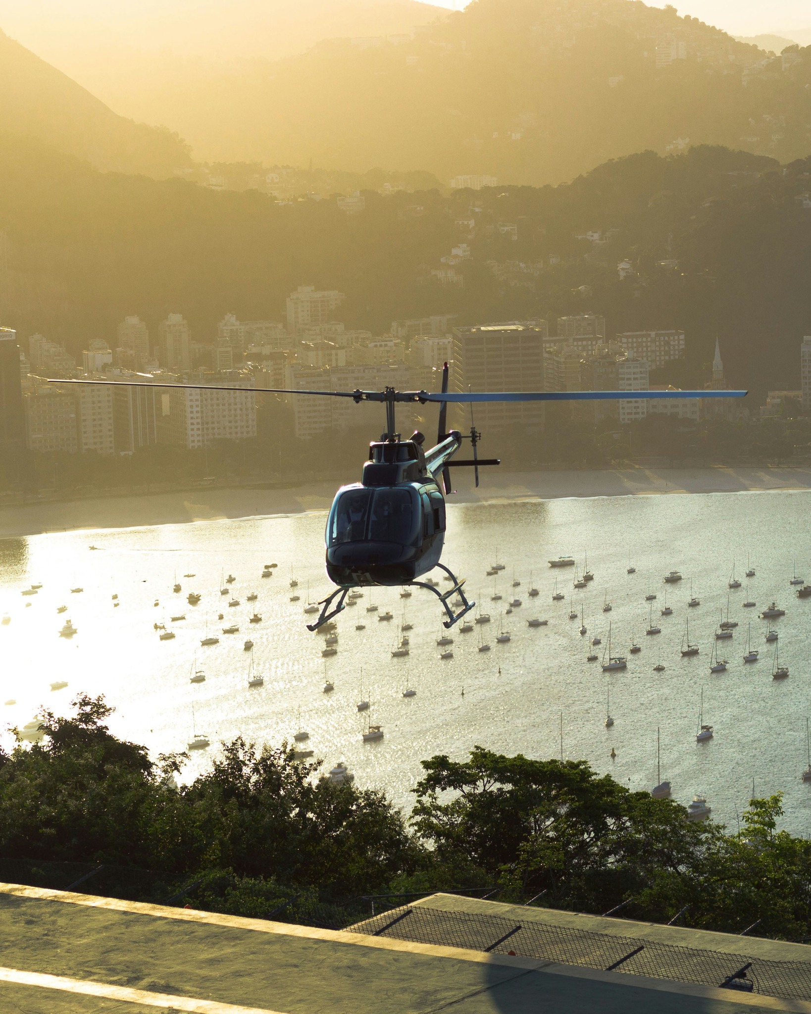 Tennis, Polo, Formula 1⦠a season worth planning for.
Secure your aircraft ahead of the summer's most in-demand events.
#365Aviation #PrivateJetCharter #SummerEvents #PrivateJet #Travel