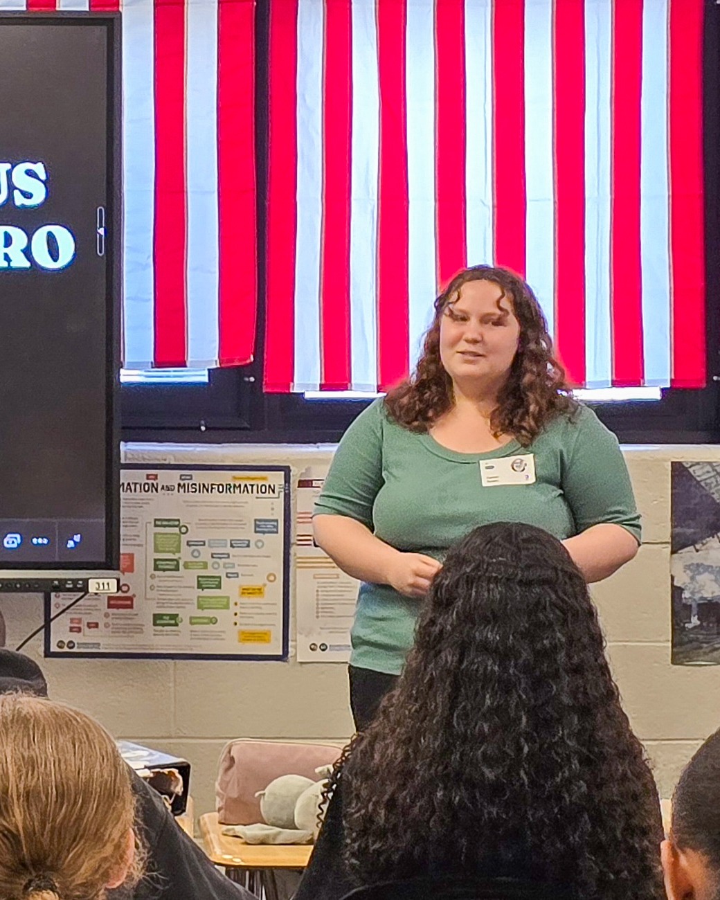 Ms. Stonesifer's Medical Professions students ended April on a high note! #YorkTechProud
First, Carissa Poteet, a junior in our Medical Professions program, visited @nebobcats on April 24. She shared a neurology lesson with Mr. Raymond's middle school students as part of her career shadowing requirements. Afterward, Mr. Raymond said, “She is an absolute rock star! She showed up super prepared and literally knocked it out of the ballpark."
Then, Mary Lawhead, a hospice coordinator with Caring Hospice Services and one of our OAC members, met with Medical Professions students on April 27. She was accompanied by Charlie, a service dog. The presentation centered around goals of hospice care, which tied in nicely with the classroom curriculum.
Great job, Carissa, and thank you, Ms. Lawhead!